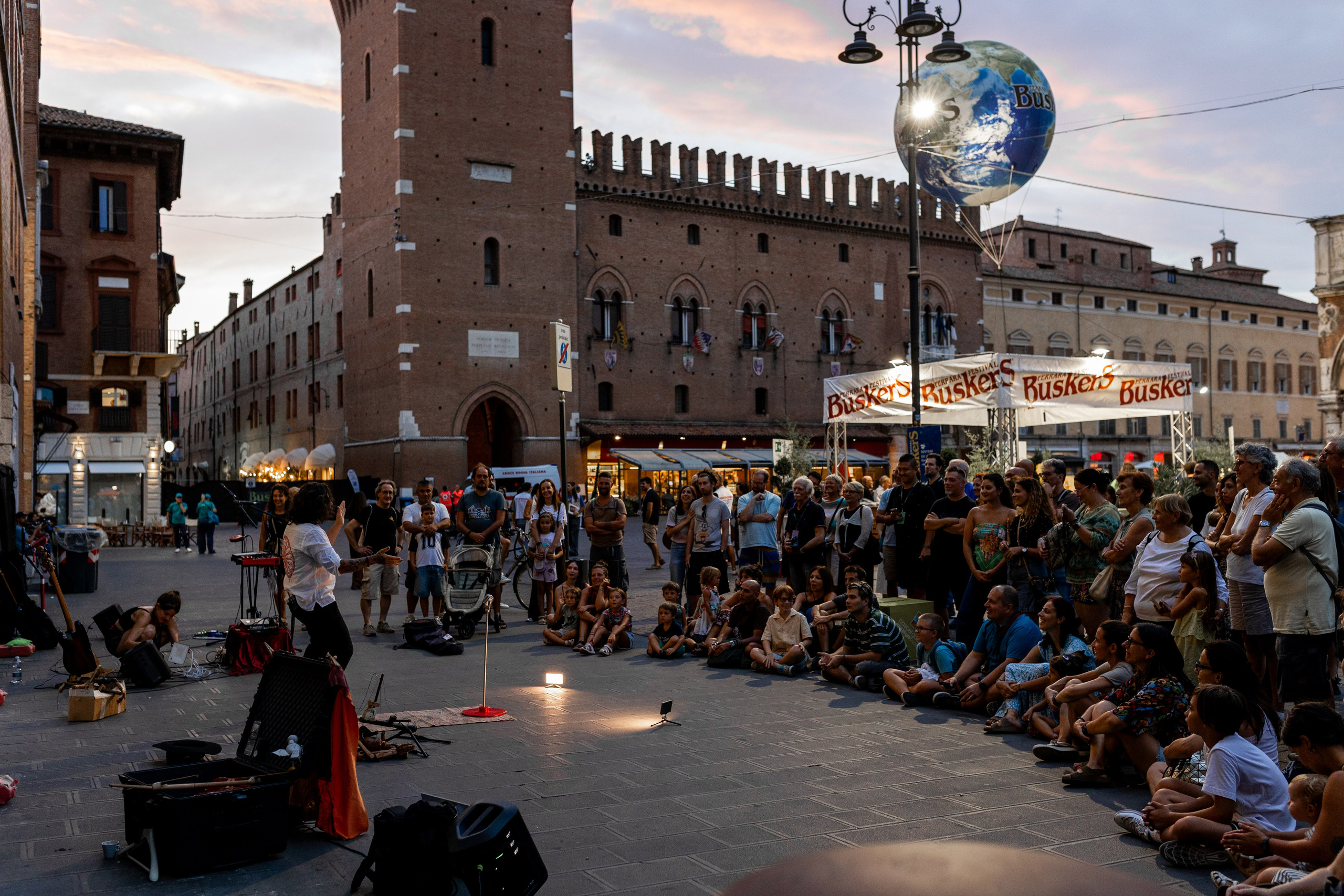 Ferrara Buskers Festival Day 1. Fotografa ritrattista Olga Ferrara Bologna Padova