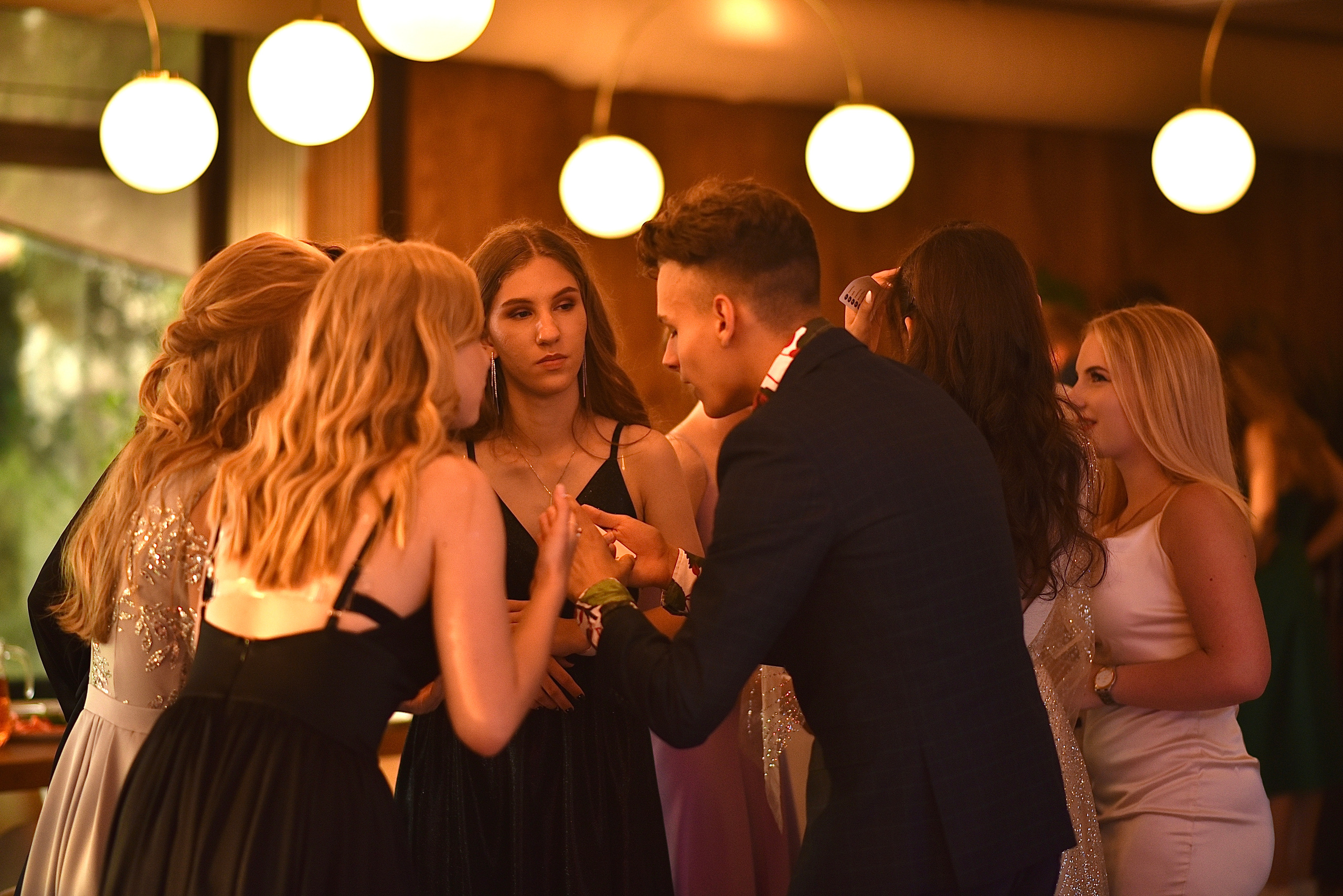 Випускний вечір 11-го класу. Фотограф Марія Якимичева