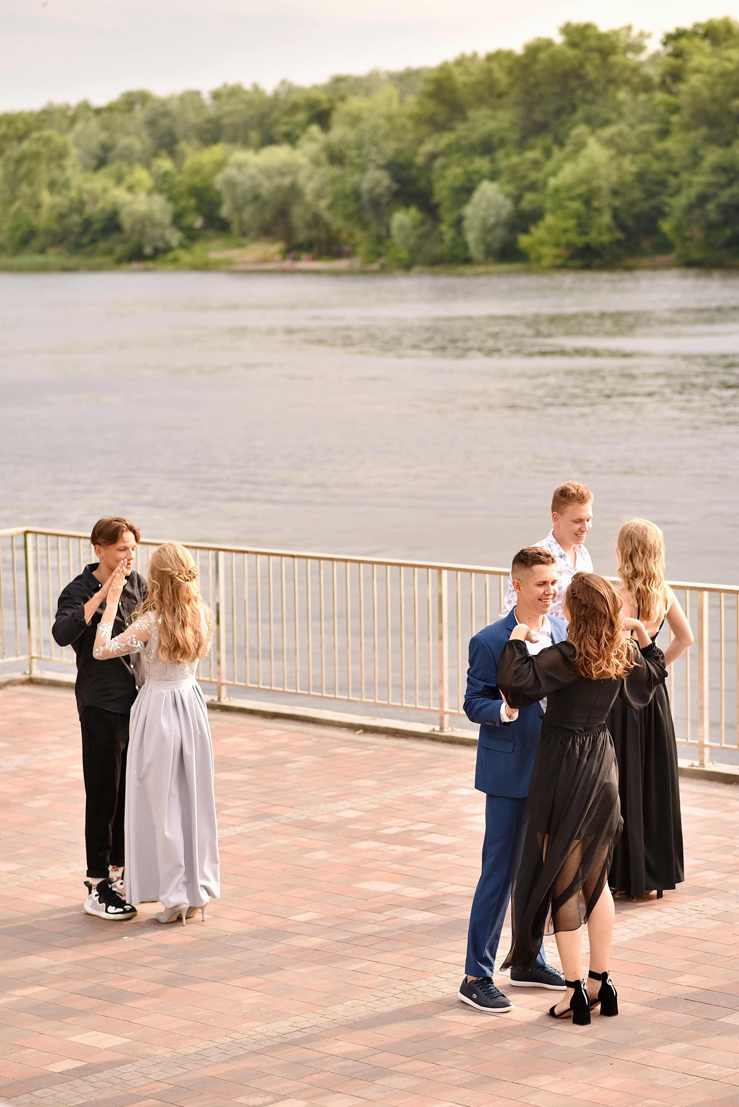 Випускний вечір 11-го класу. Фотограф Марія Якимичева