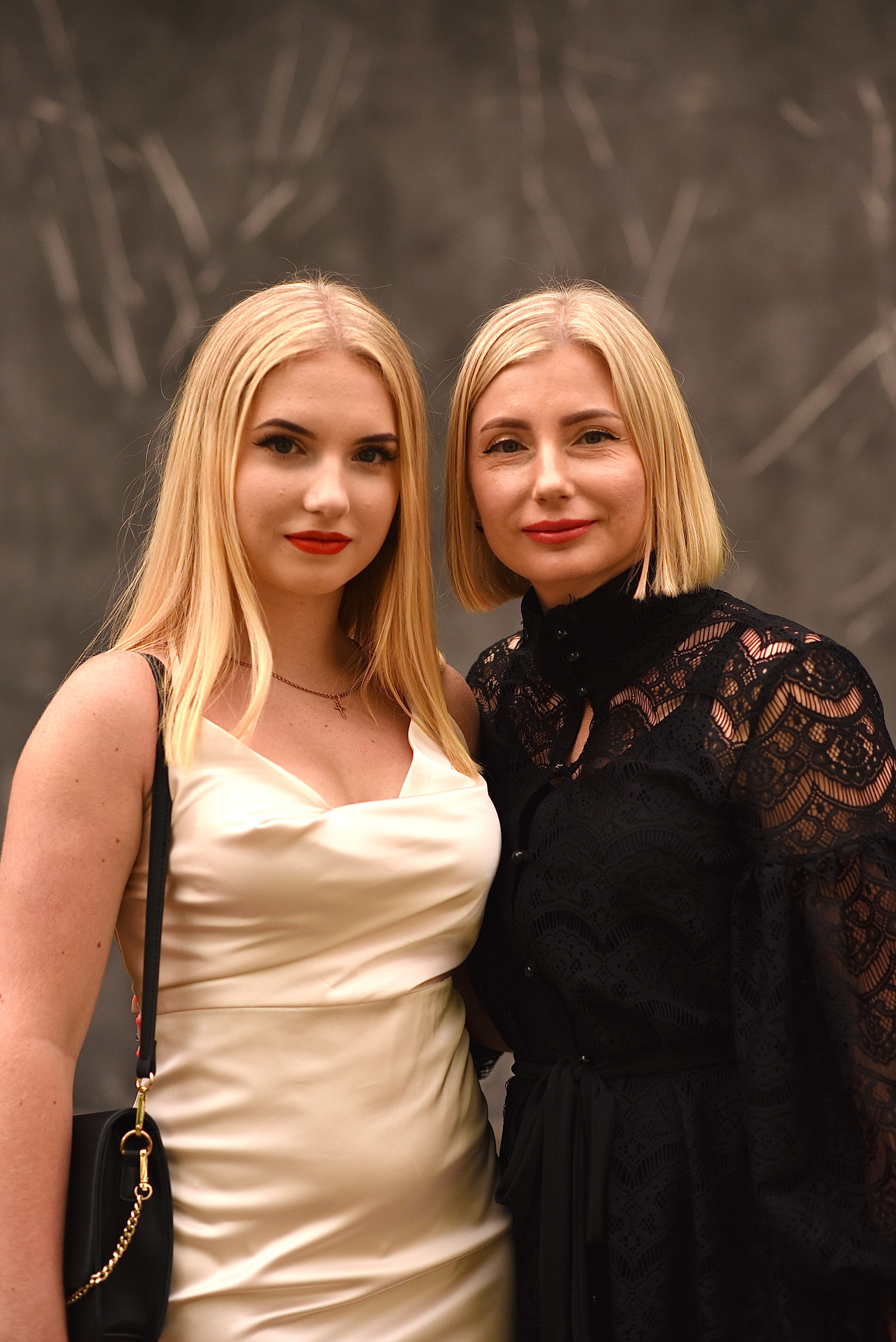 Випускний вечір 11-го класу. Фотограф Марія Якимичева