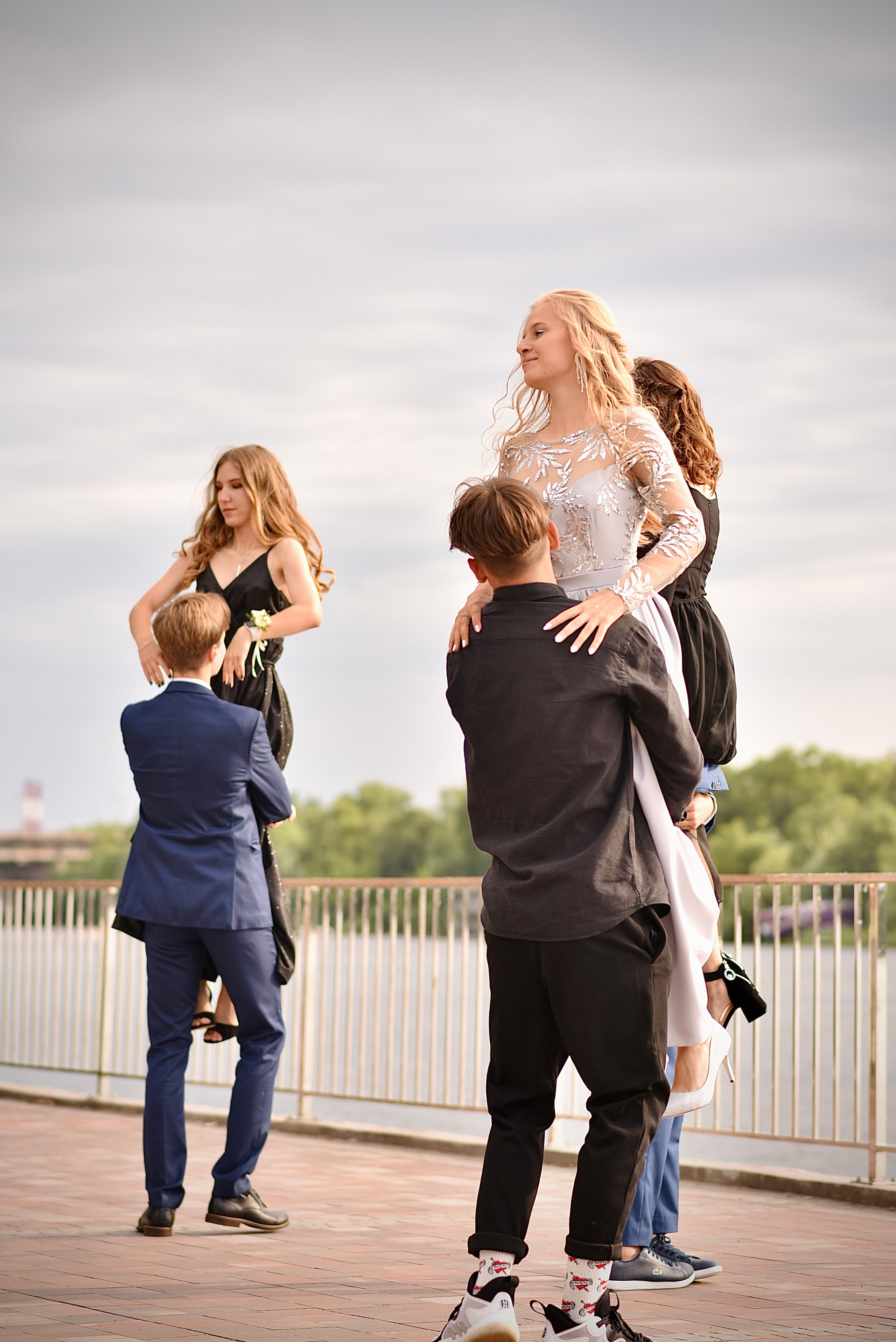 Випускний вечір 11-го класу. Фотограф Марія Якимичева