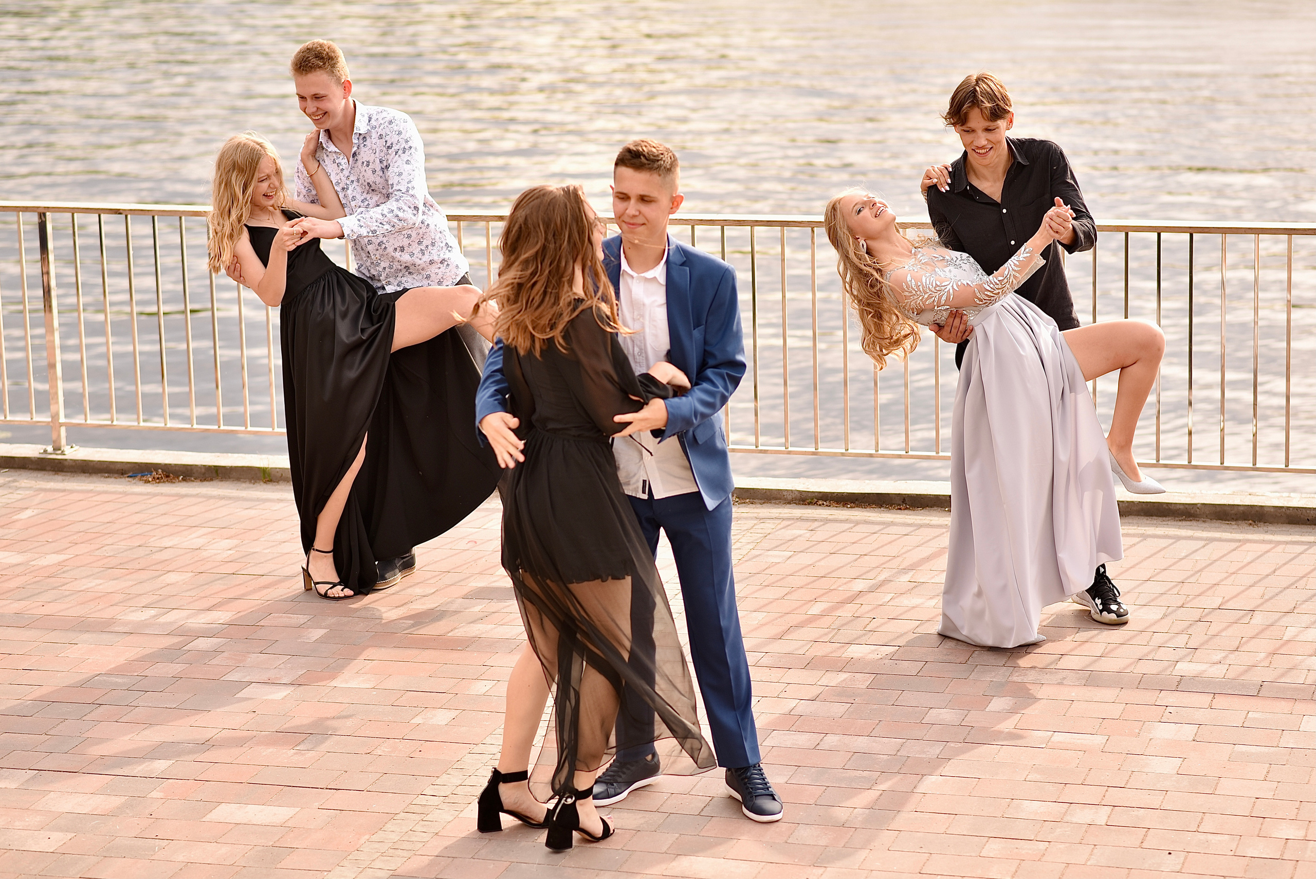 Випускний вечір 11-го класу. Фотограф Марія Якимичева