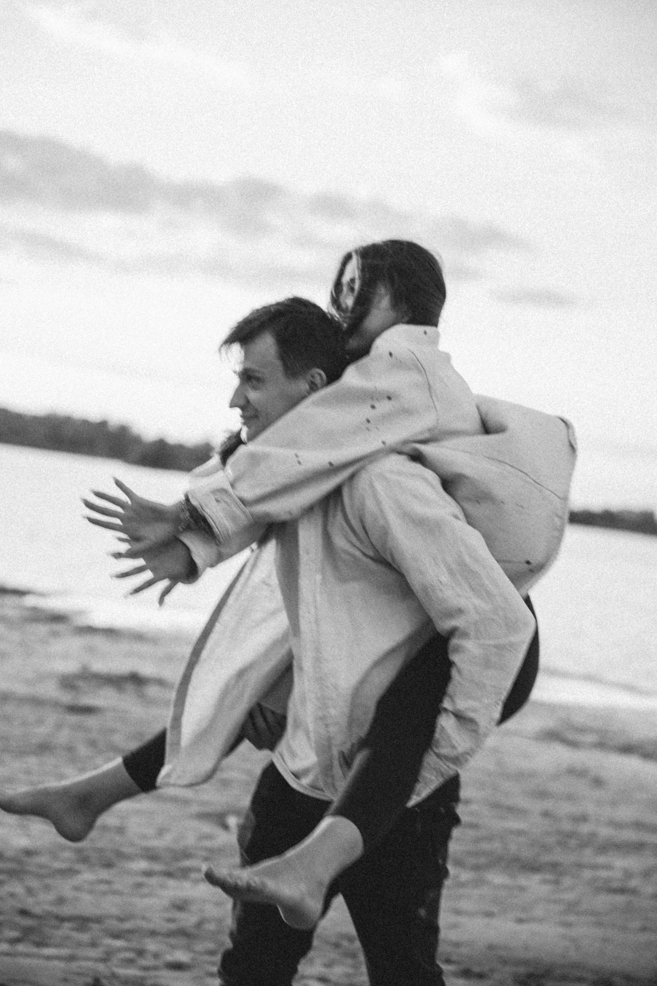 ВТЕЧА У ЗАХІД СОНЦЯ. MILANA NIKONENKO весільний та сіймейний фотограф