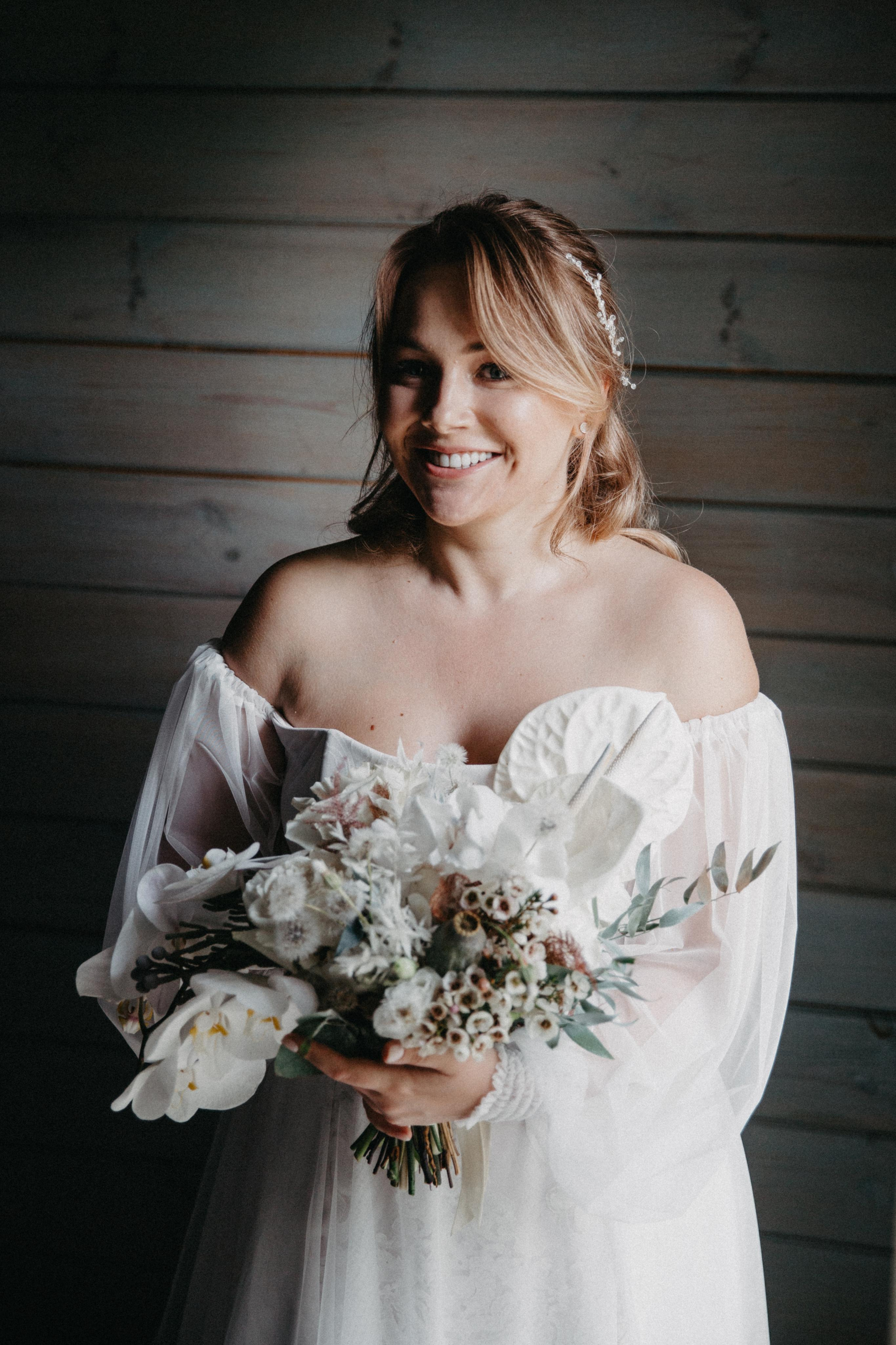 Wedding Wood Cottege. MILANA NIKONENKO весільний та сіймейний фотограф