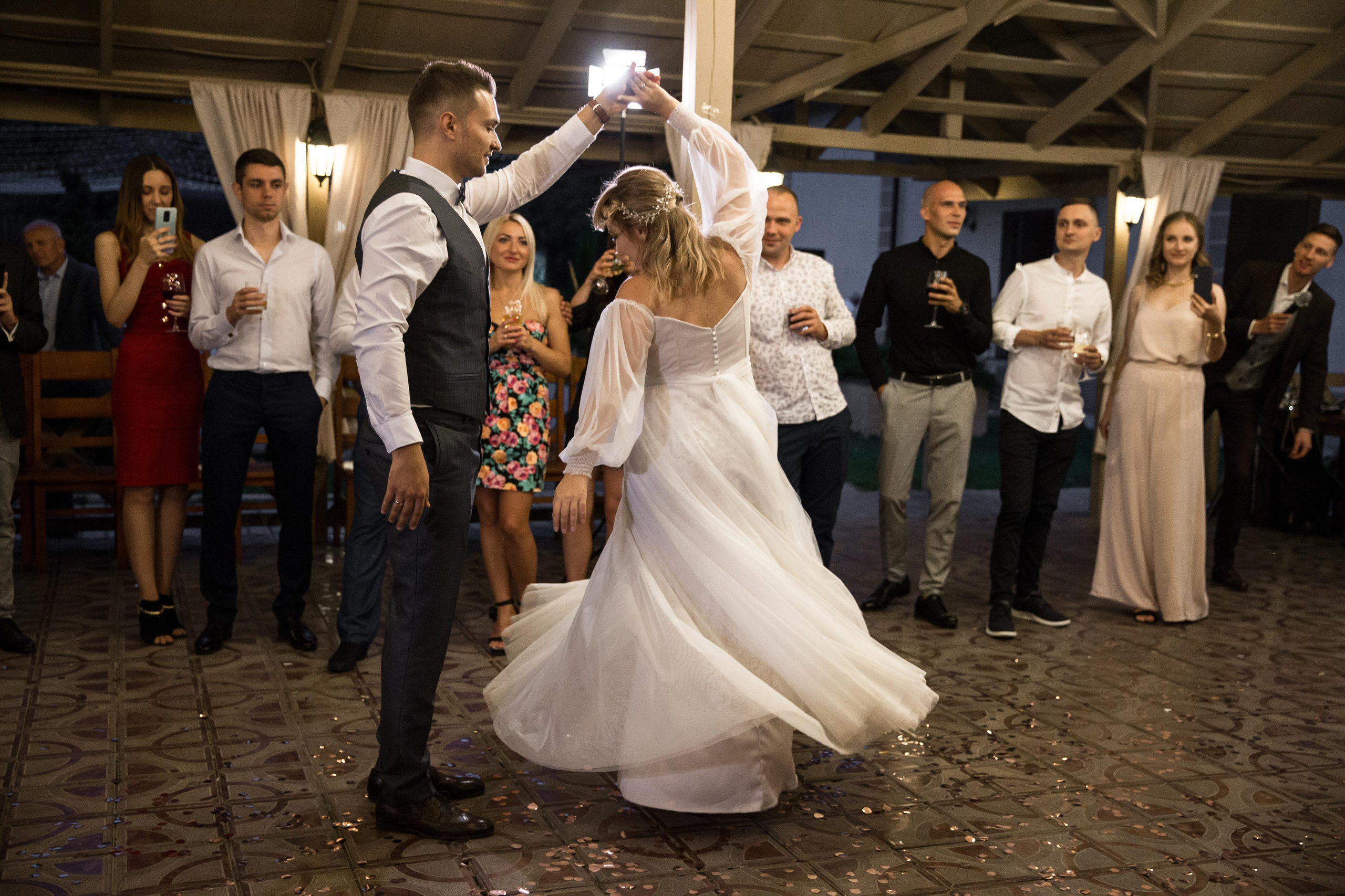 Wedding Wood Cottege. MILANA NIKONENKO весільний та сіймейний фотограф