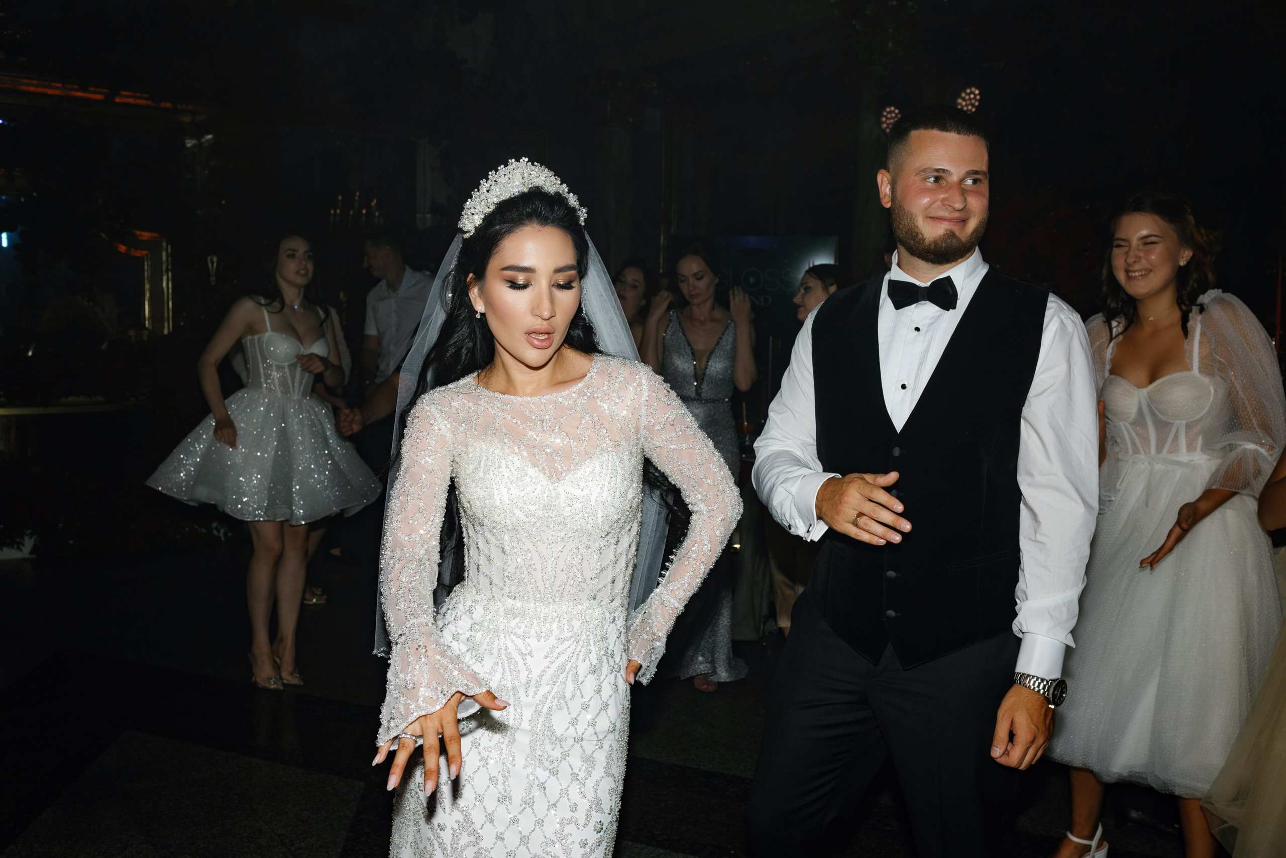 Vladislav & Maria (Ukraine). Wedding photographer Elvira Brovdi