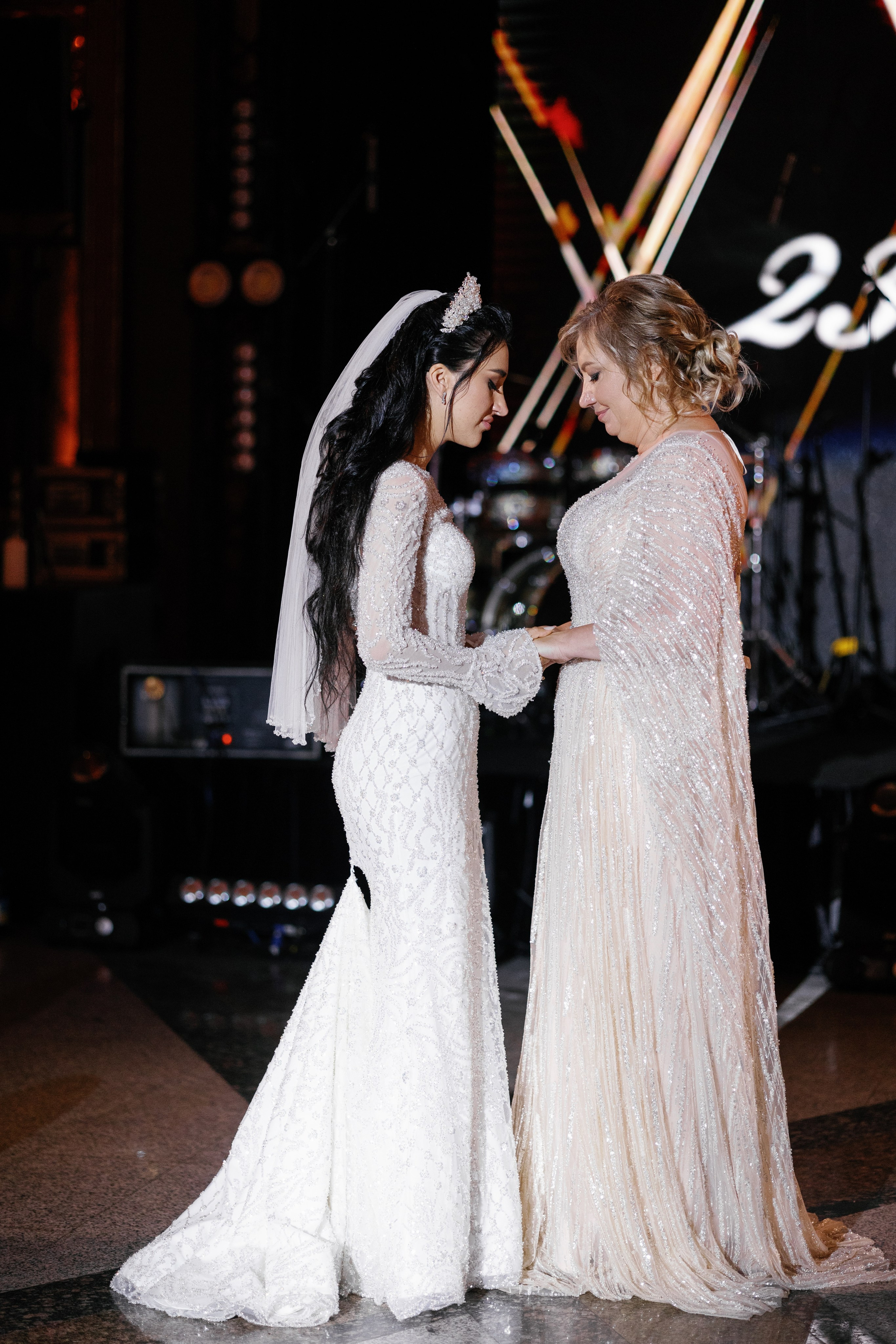 Vladislav & Maria (Ukraine). Wedding photographer Elvira Brovdi