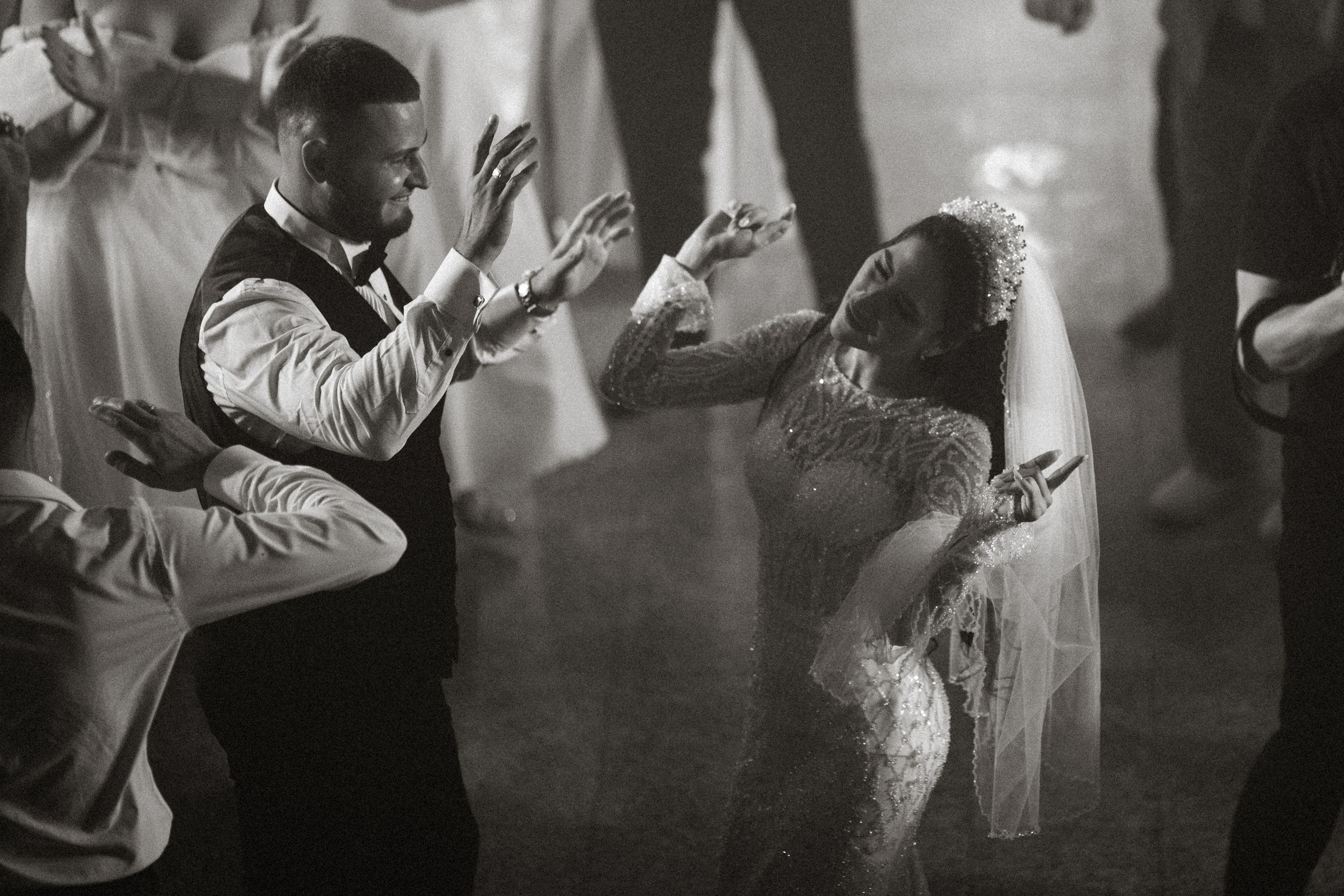 Vladislav & Maria (Ukraine). Wedding photographer Elvira Brovdi