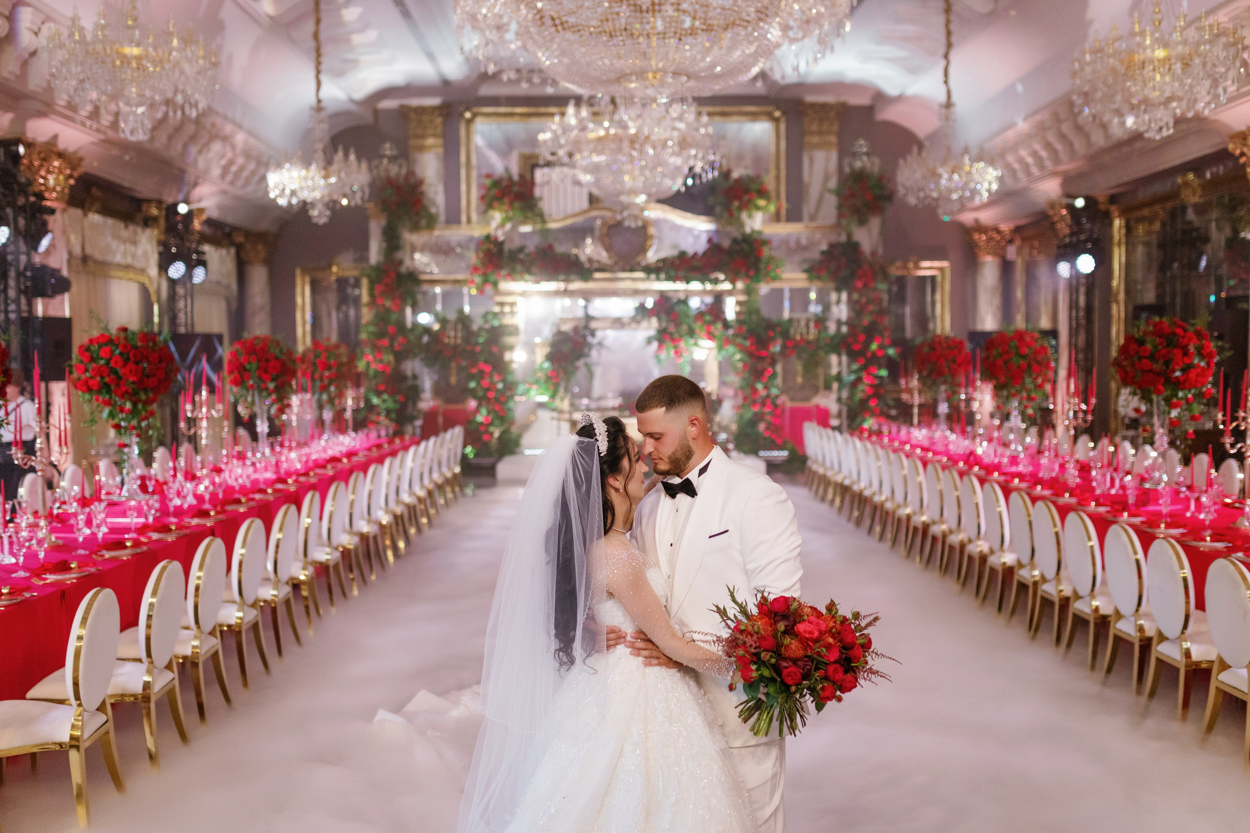 Vladislav & Maria (Ukraine). Wedding photographer Elvira Brovdi