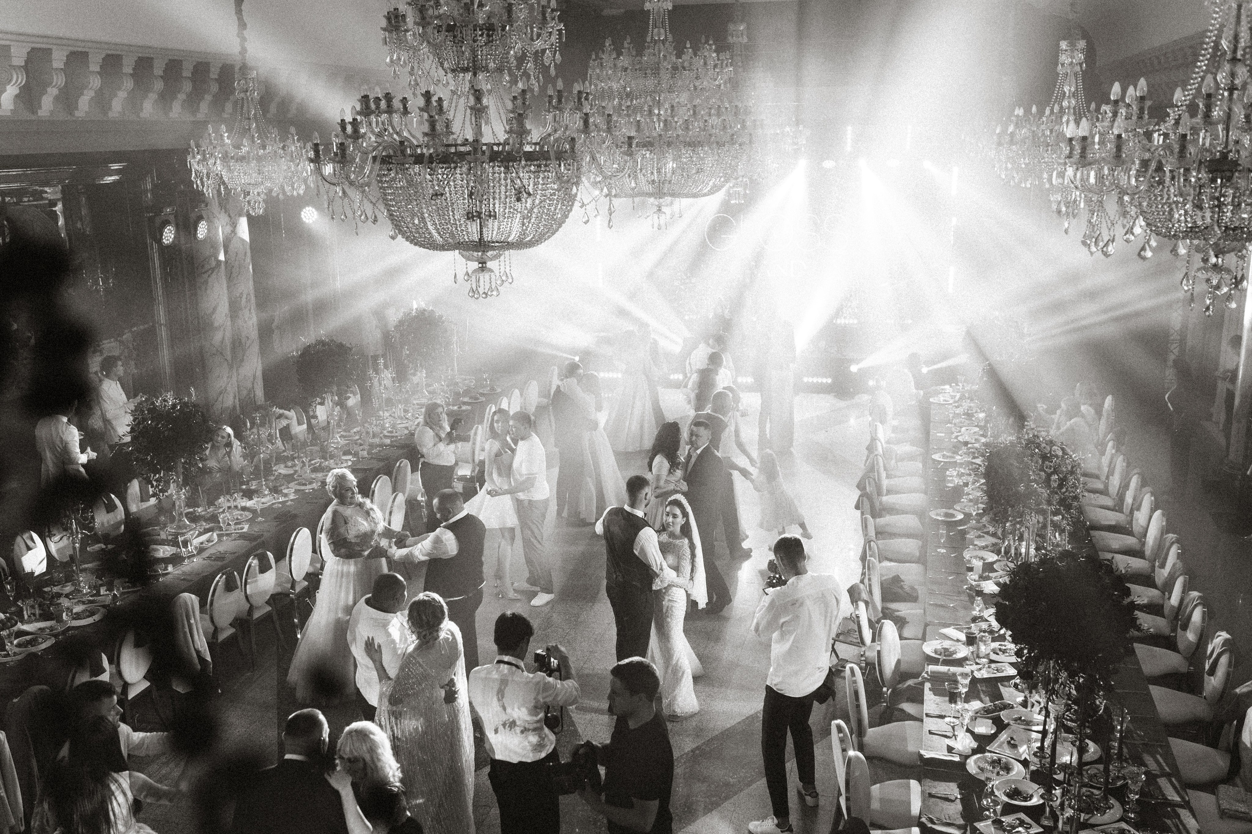 Vladislav & Maria (Ukraine). Wedding photographer Elvira Brovdi