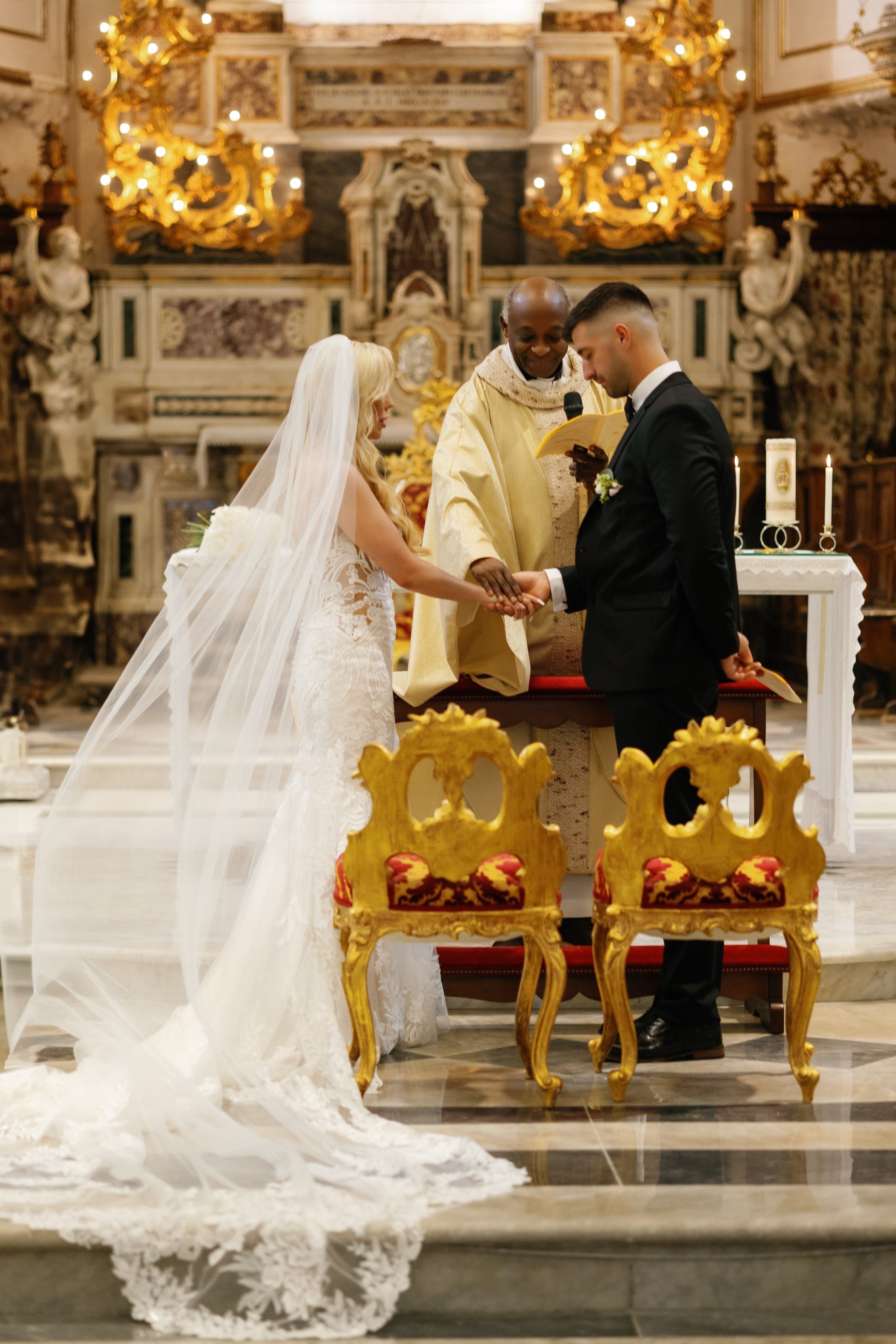 Positano wedding photographer. Wedding photographer Elvira Brovdi