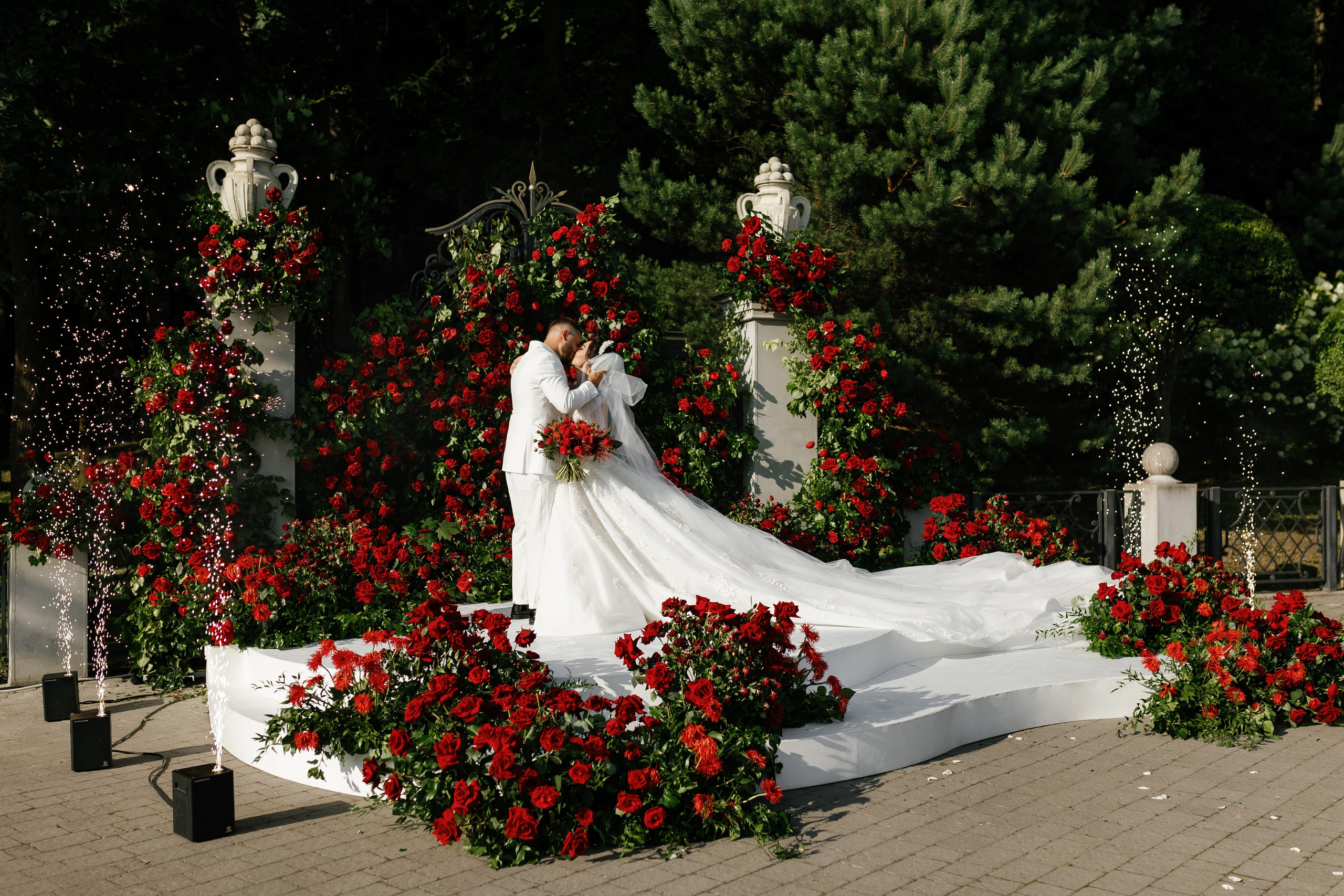 Vladislav & Maria (Ukraine). Wedding photographer Elvira Brovdi