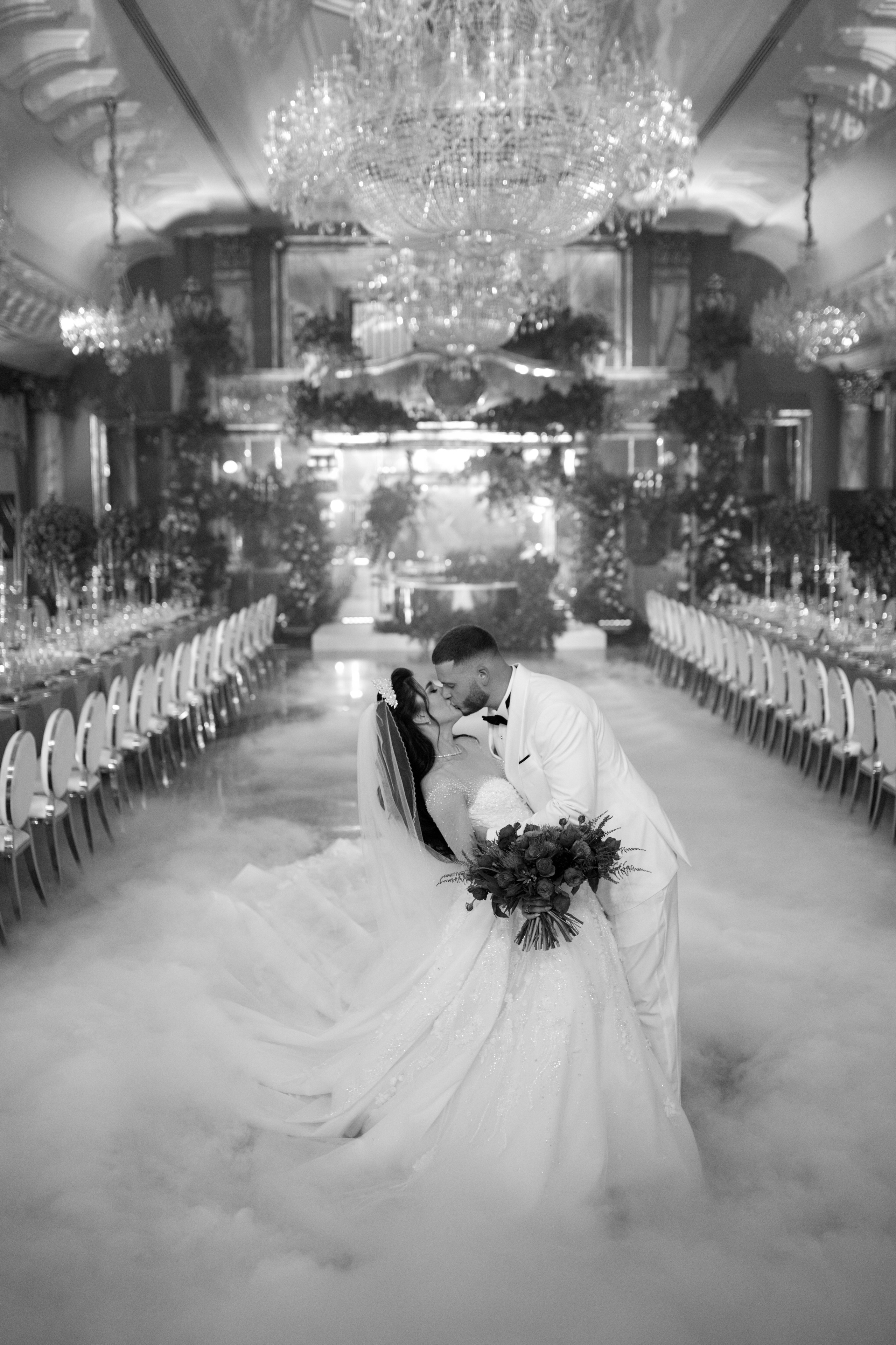 Vladislav & Maria (Ukraine). Wedding photographer Elvira Brovdi