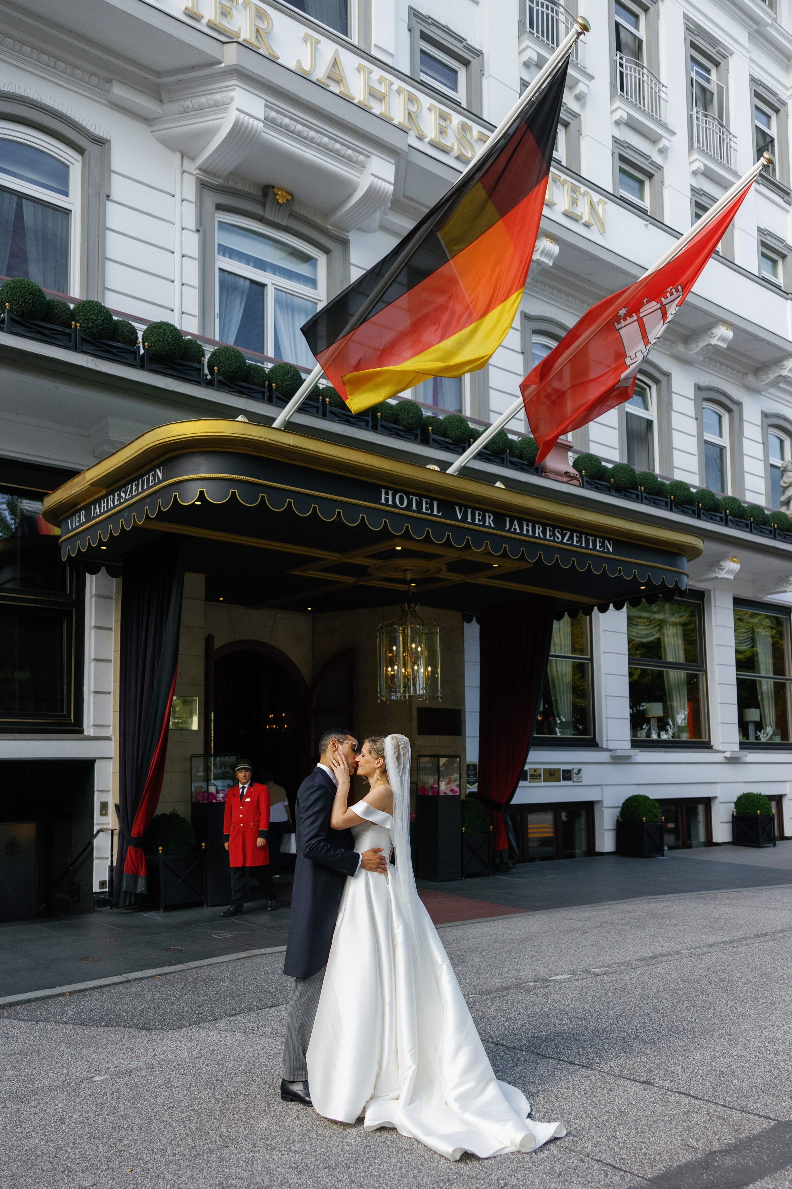 Sarah & Nader (Germany). Wedding photographer Elvira Brovdi