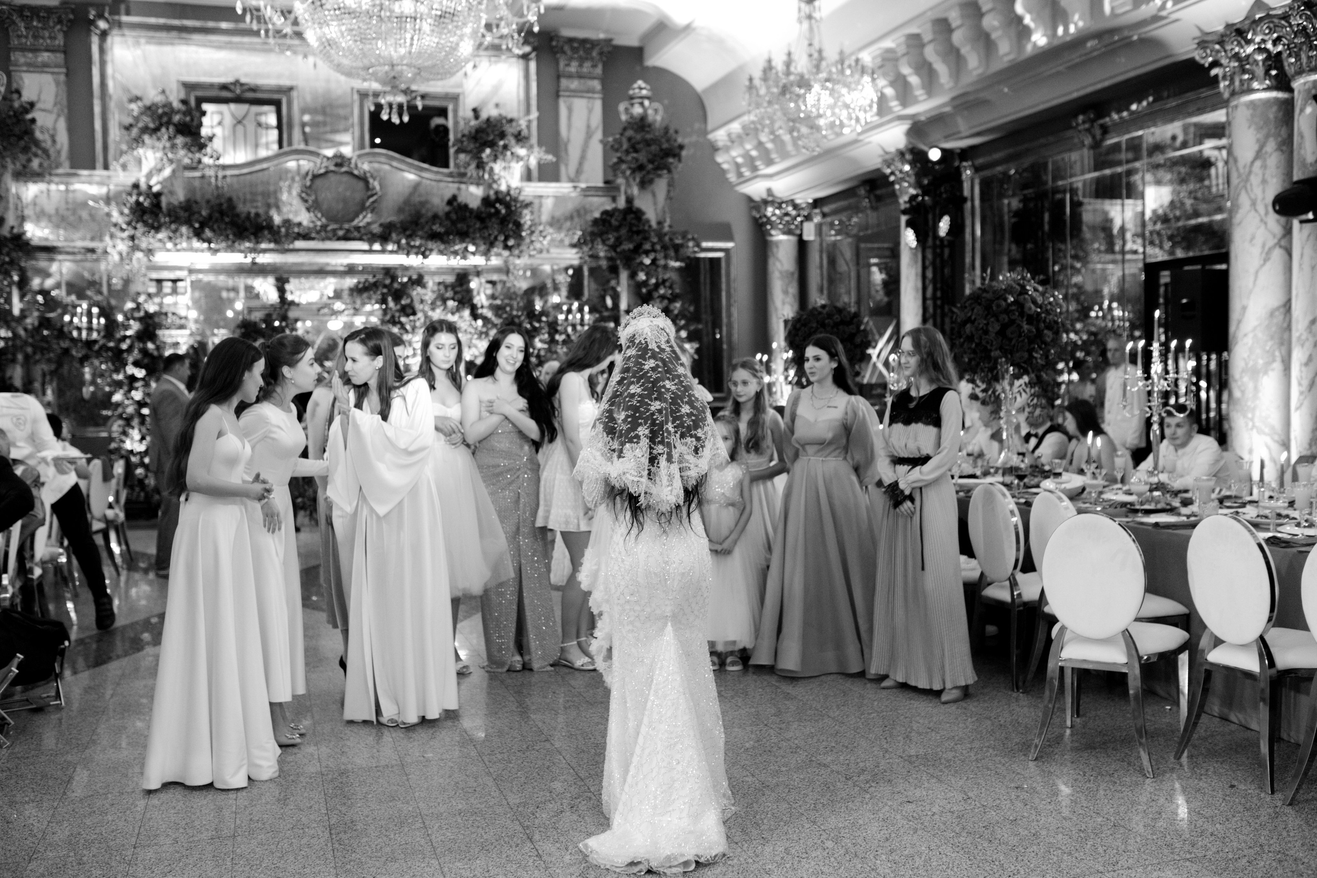 Vladislav & Maria (Ukraine). Wedding photographer Elvira Brovdi