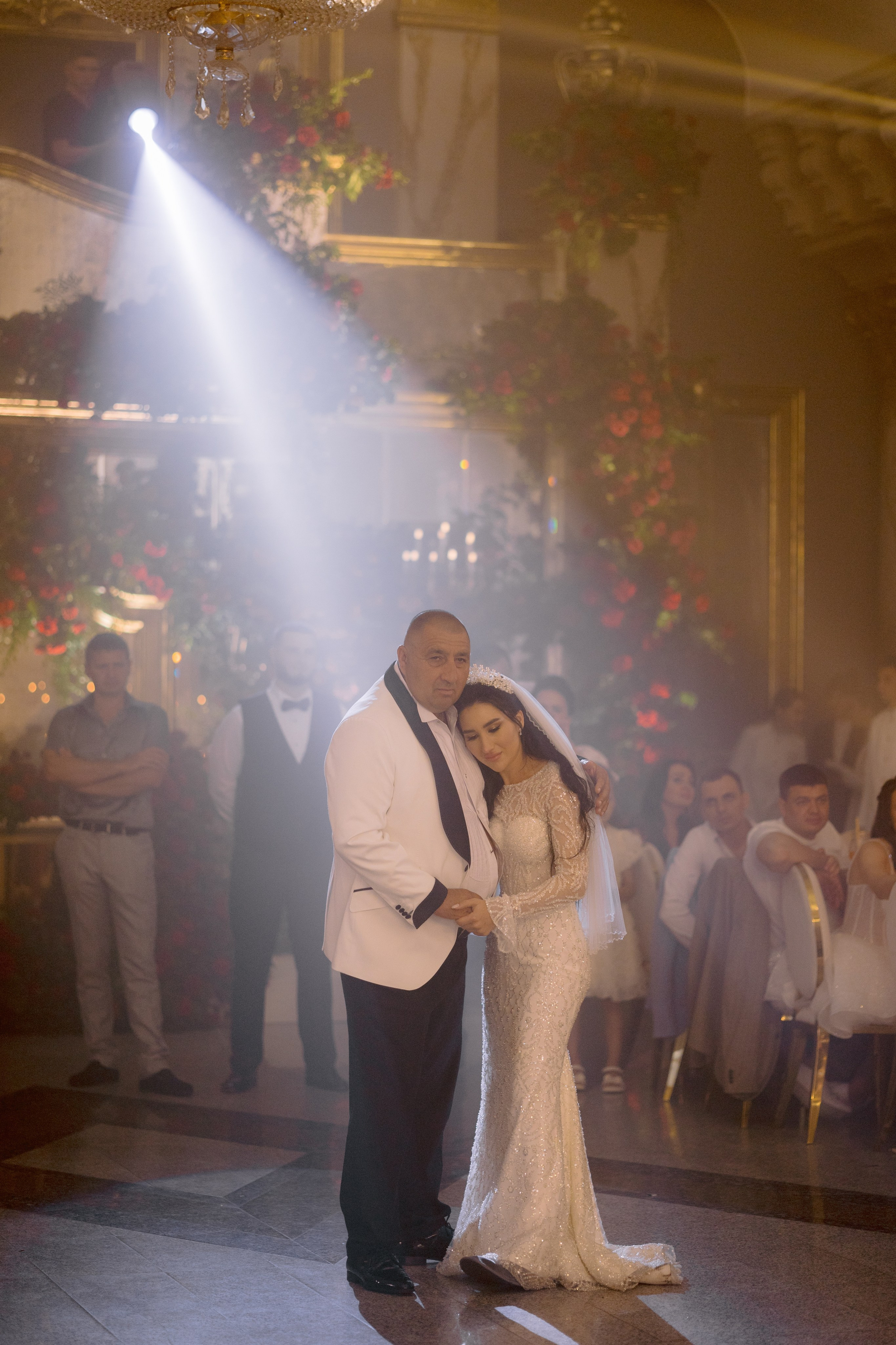 Vladislav & Maria (Ukraine). Wedding photographer Elvira Brovdi