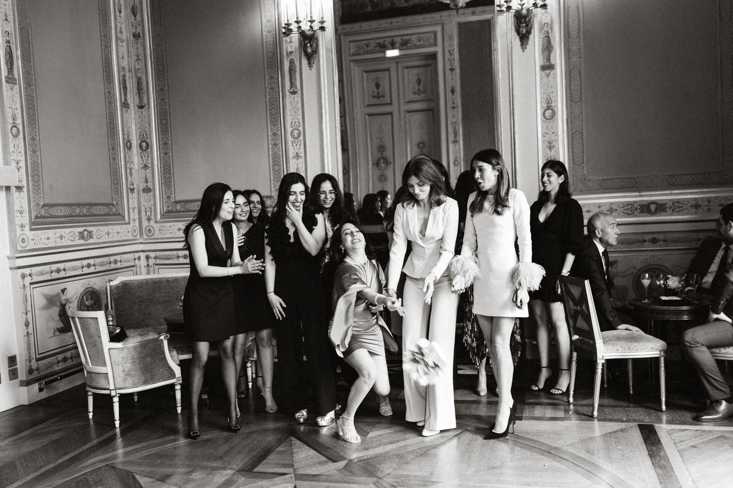 Yasmine & Myriam (France). Wedding photographer Elvira Brovdi