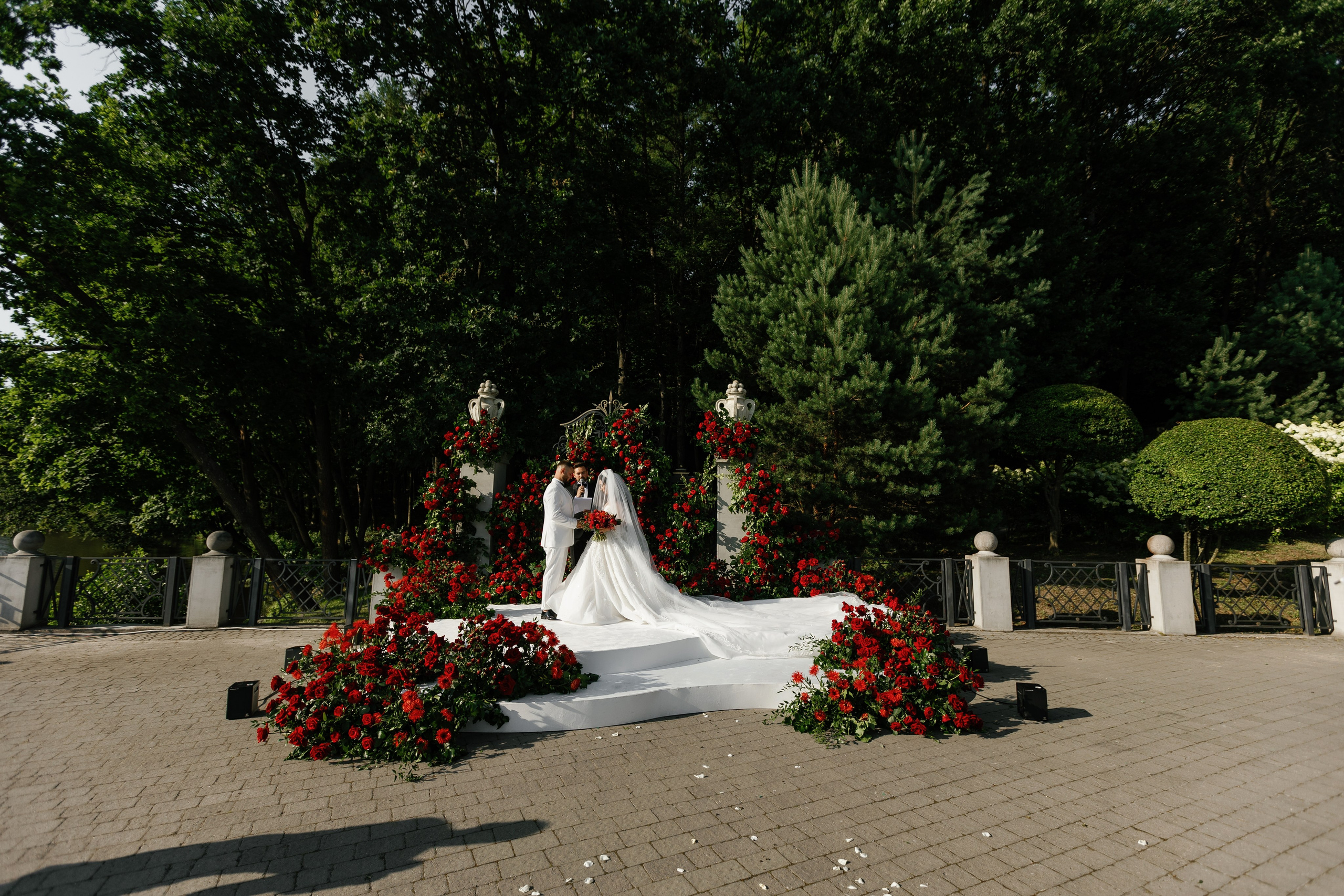 Vladislav & Maria (Ukraine). Wedding photographer Elvira Brovdi