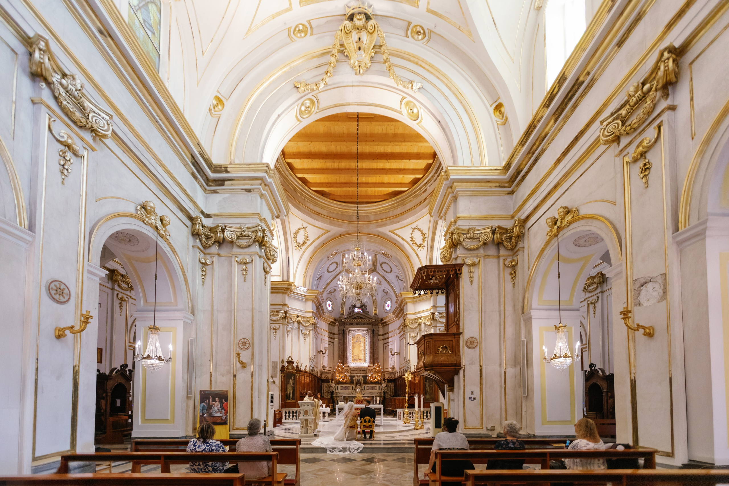 Positano wedding photographer. Wedding photographer Elvira Brovdi