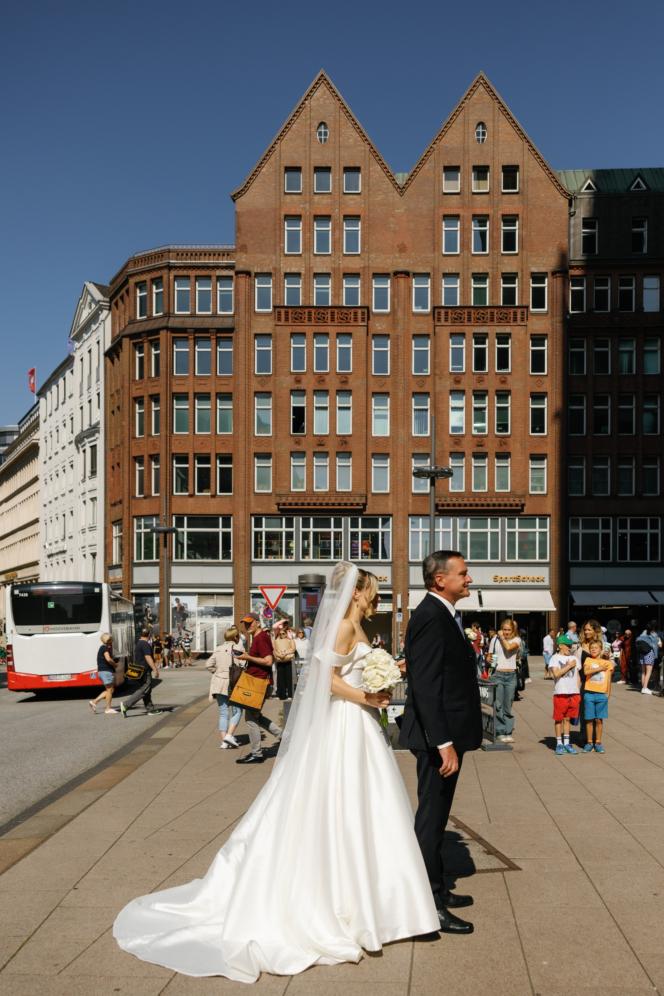 Sarah & Nader (Germany). Wedding photographer Elvira Brovdi