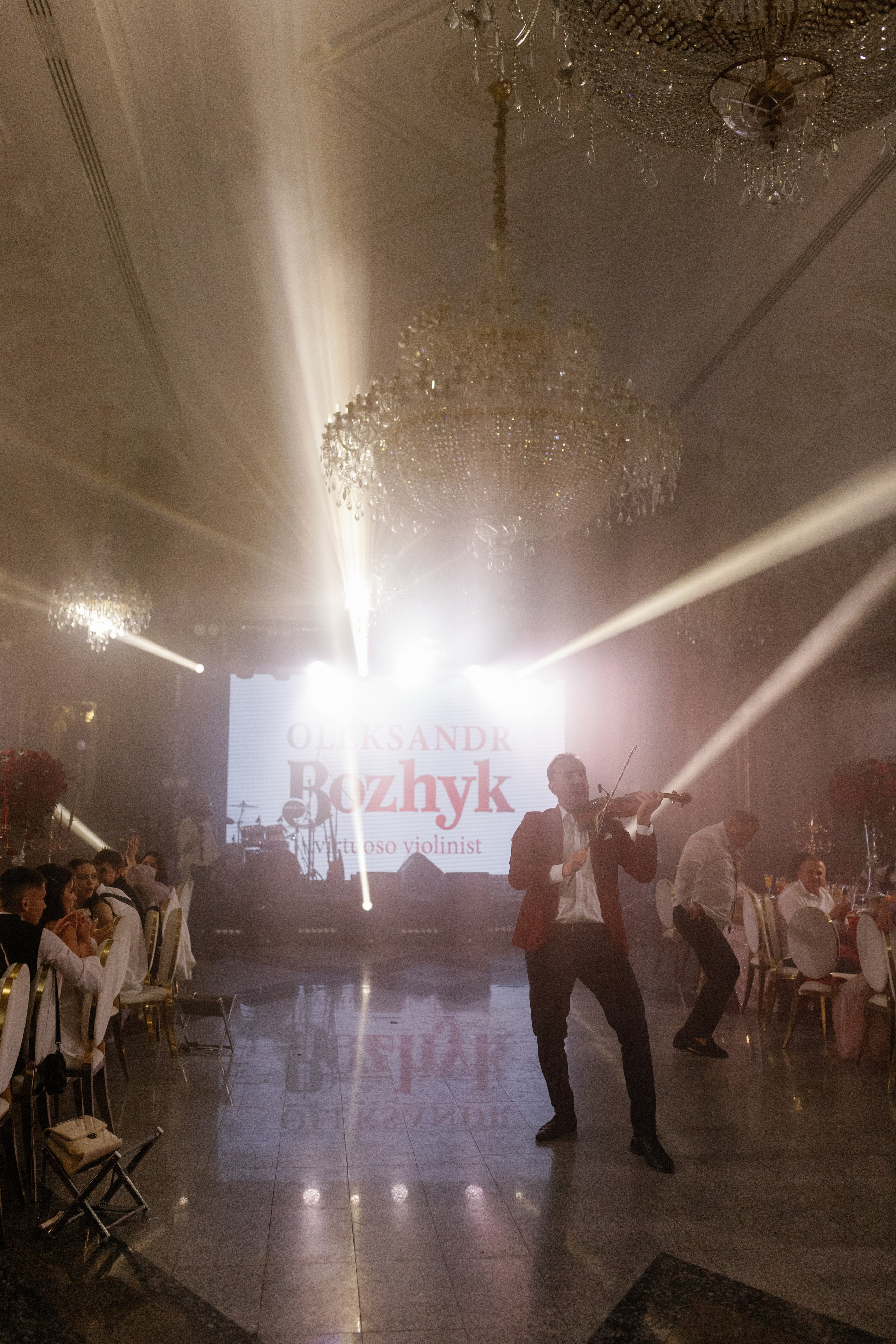 Vladislav & Maria (Ukraine). Wedding photographer Elvira Brovdi