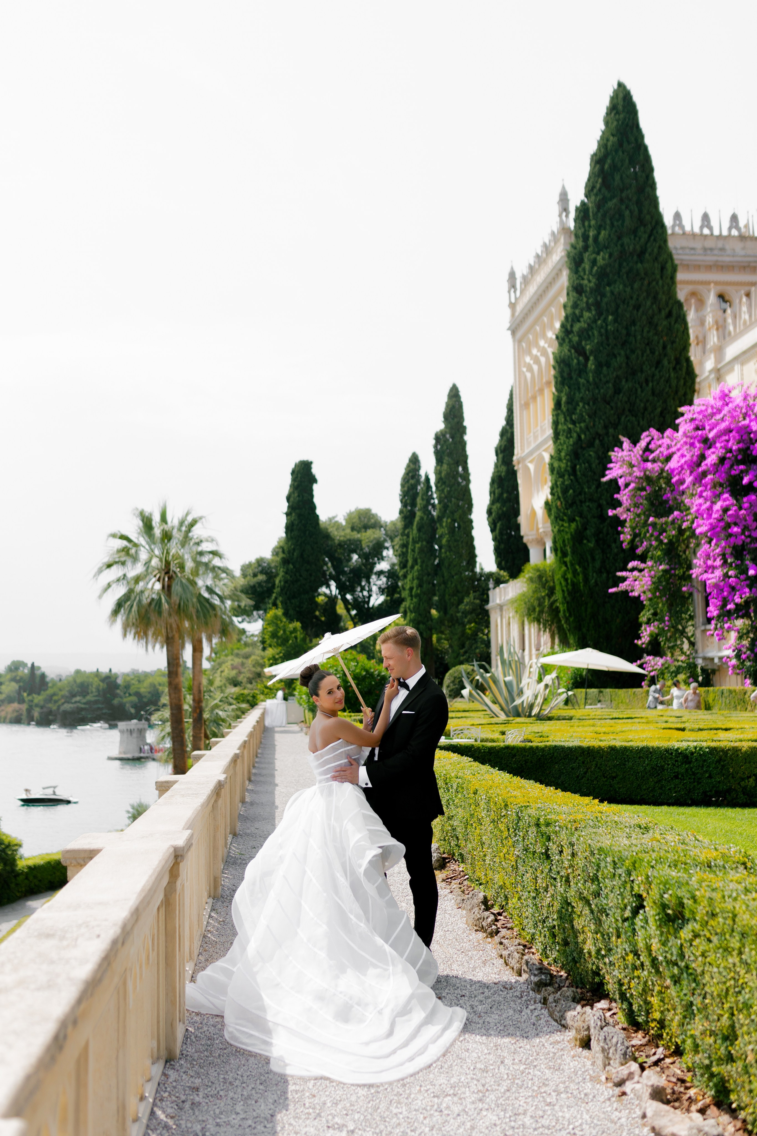 Wedding photographer Elvira Brovdi