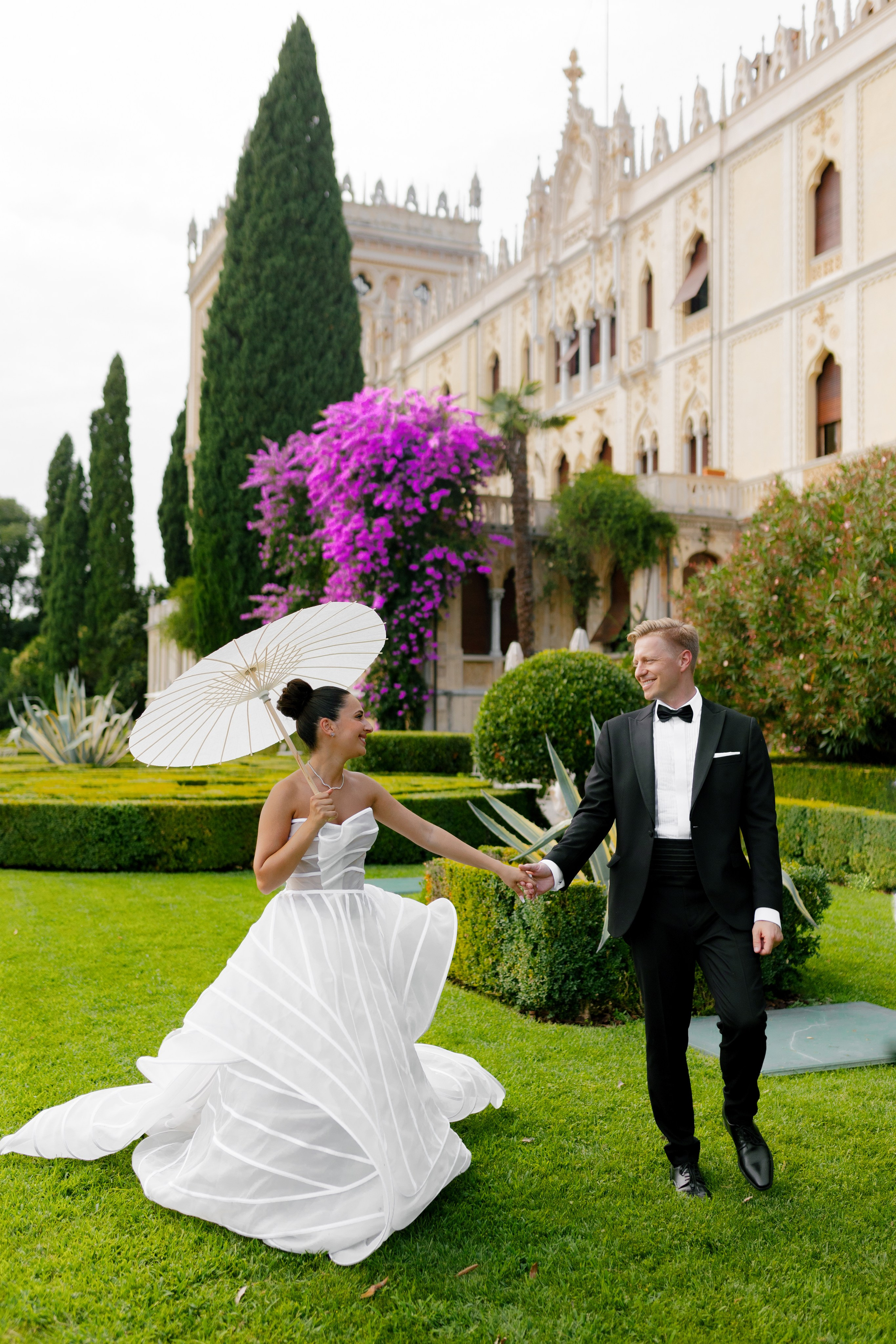 Wedding photographer Elvira Brovdi