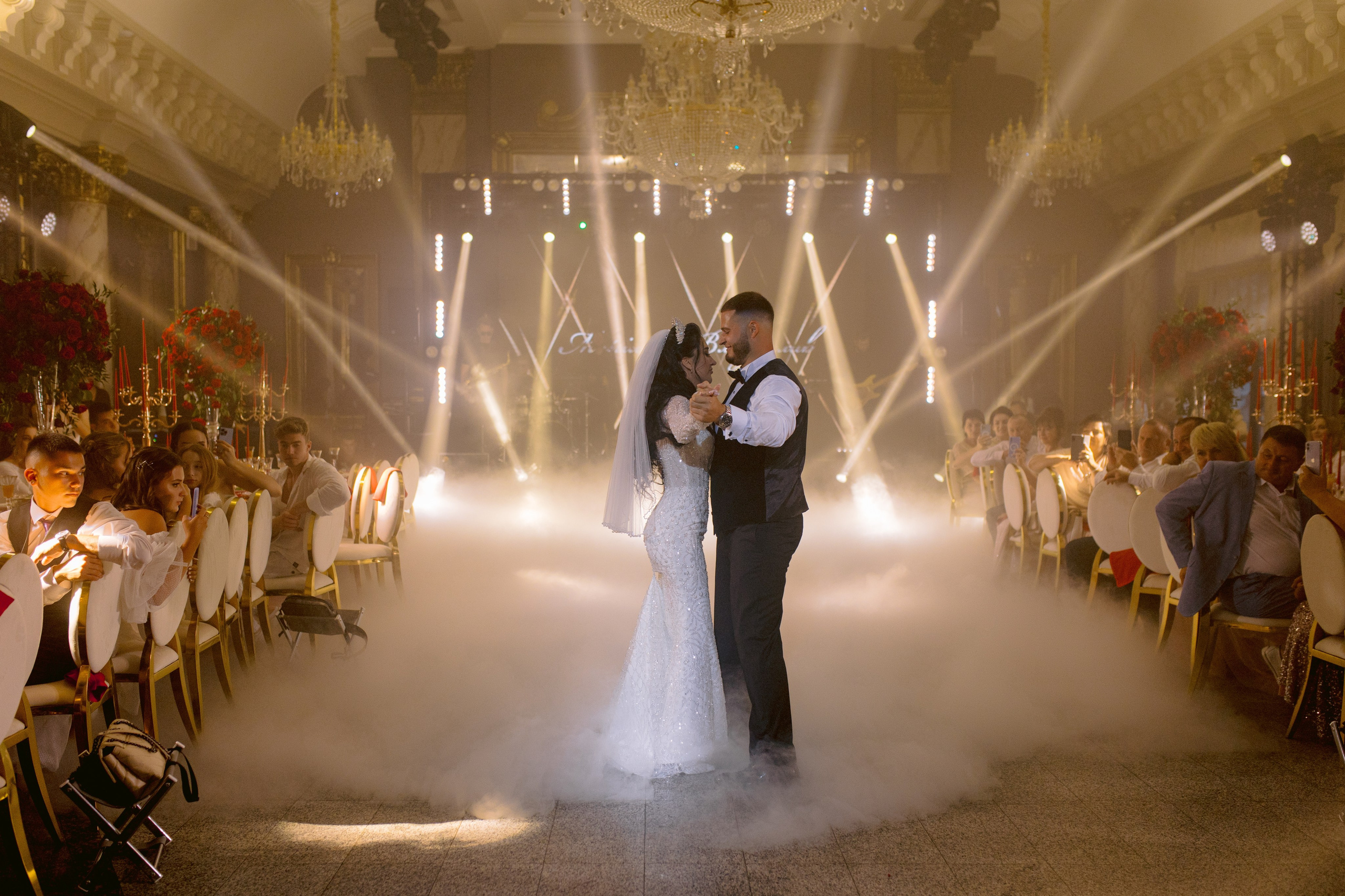 Vladislav & Maria (Ukraine). Wedding photographer Elvira Brovdi