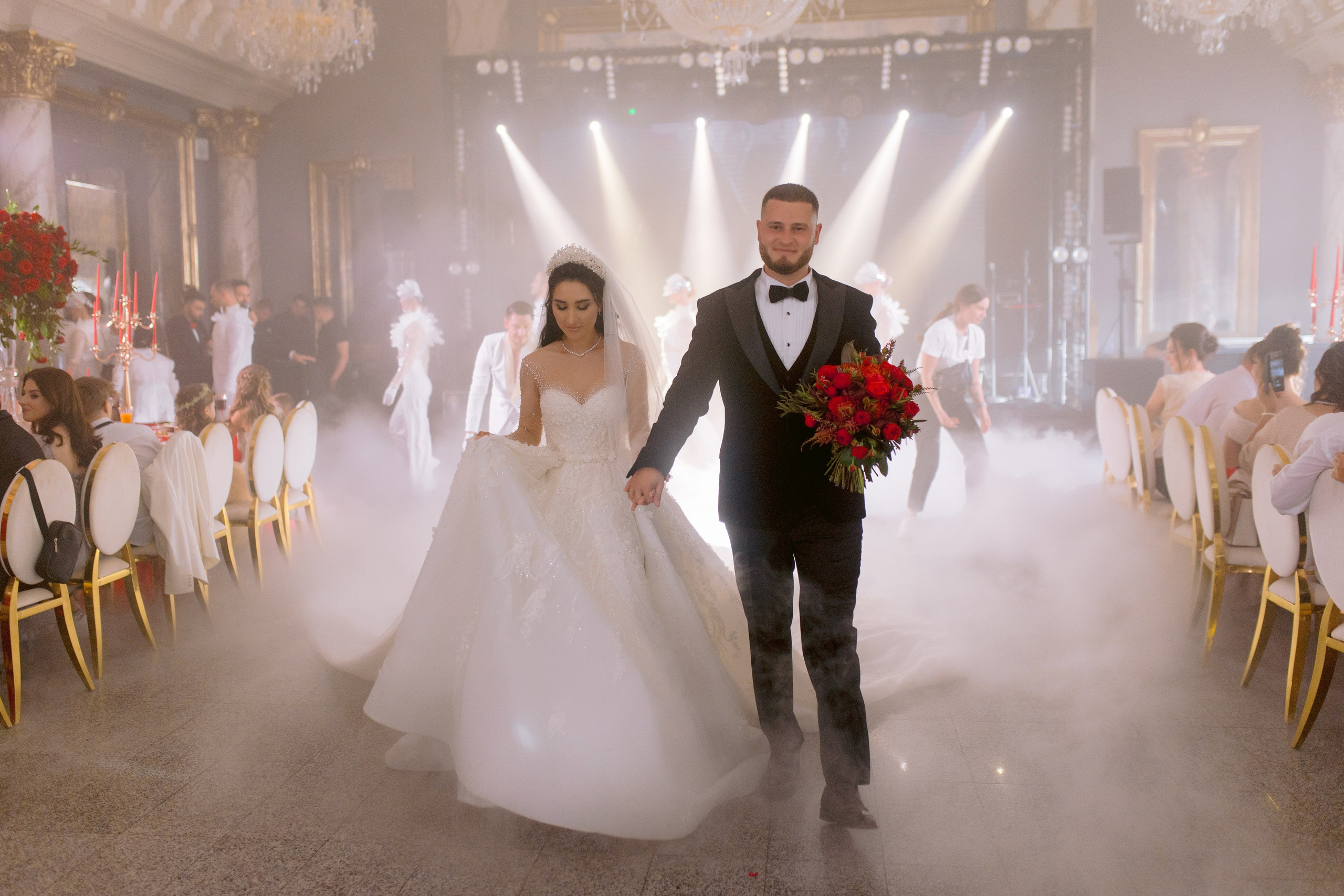 Vladislav & Maria (Ukraine). Wedding photographer Elvira Brovdi