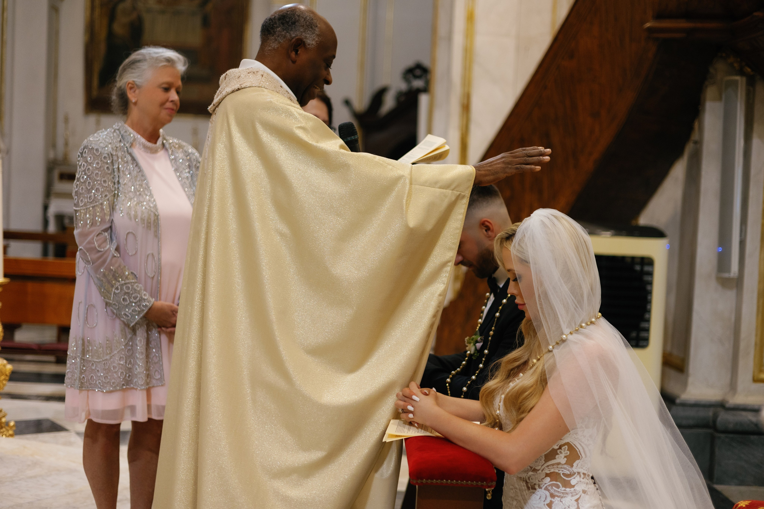 Positano wedding photographer. Wedding photographer Elvira Brovdi