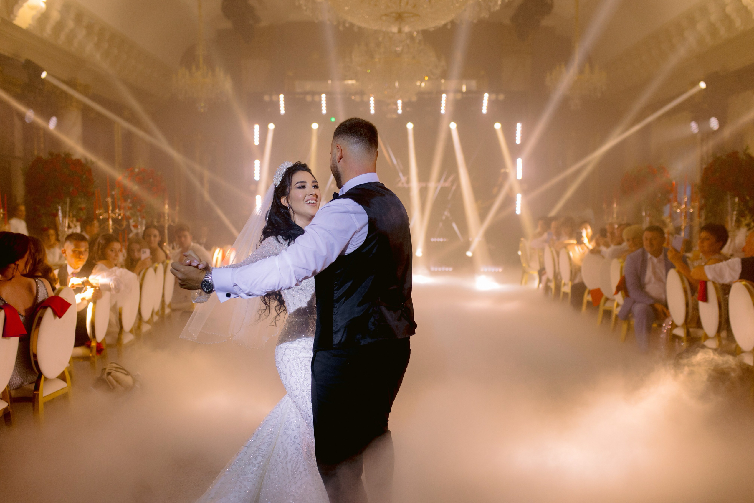 Vladislav & Maria (Ukraine). Wedding photographer Elvira Brovdi