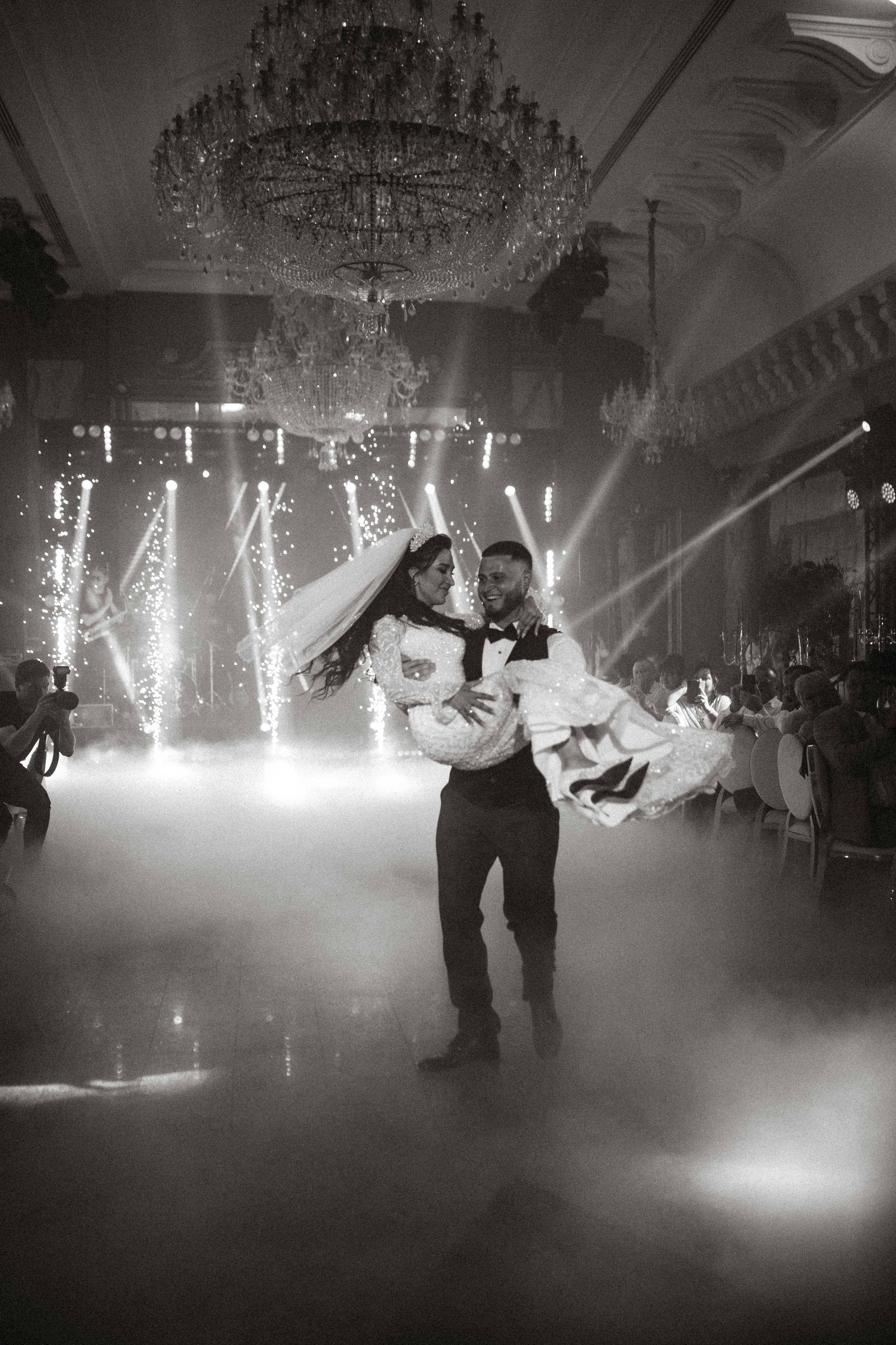 Vladislav & Maria (Ukraine). Wedding photographer Elvira Brovdi