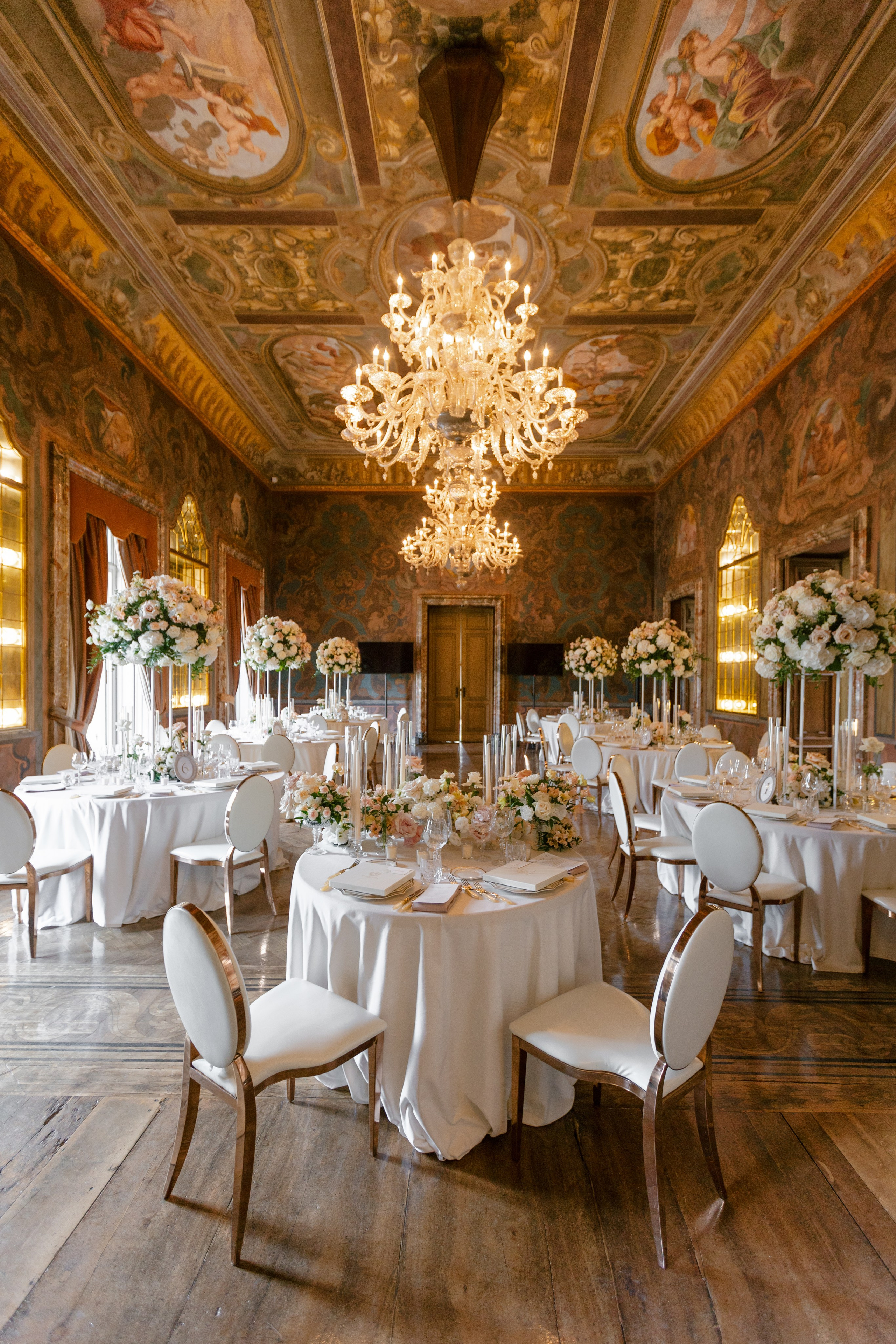 Wedding photographer Elvira Brovdi