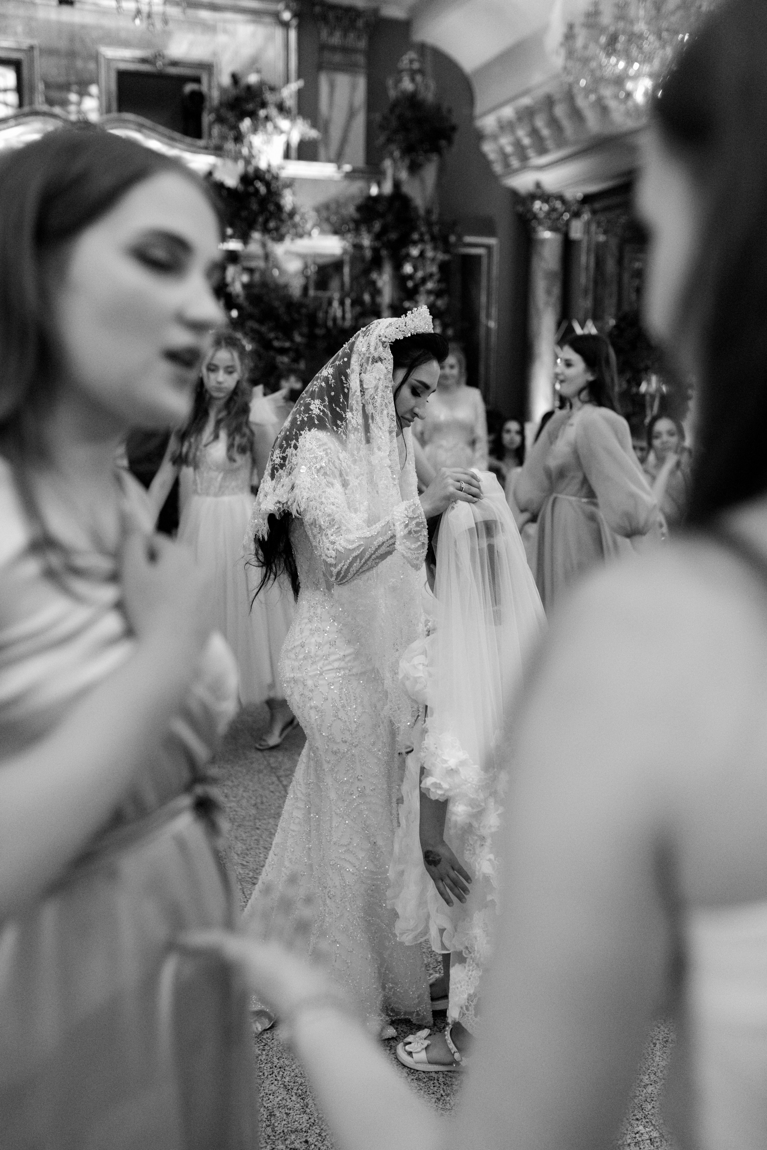 Vladislav & Maria (Ukraine). Wedding photographer Elvira Brovdi