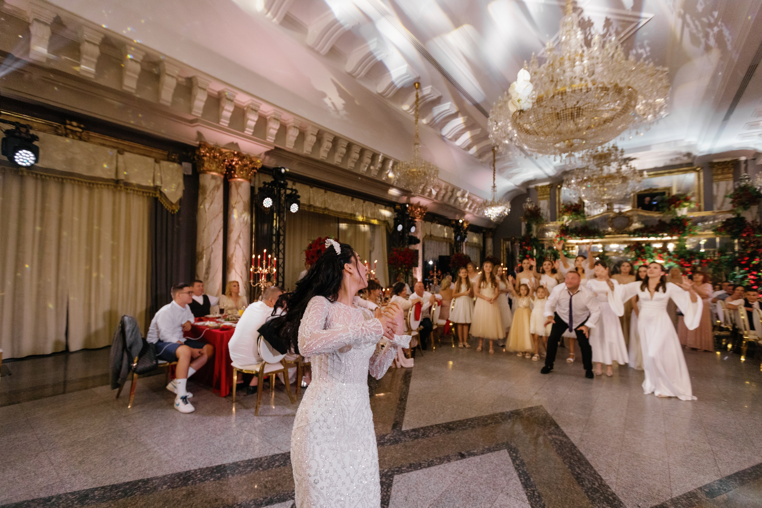 Vladislav & Maria (Ukraine). Wedding photographer Elvira Brovdi