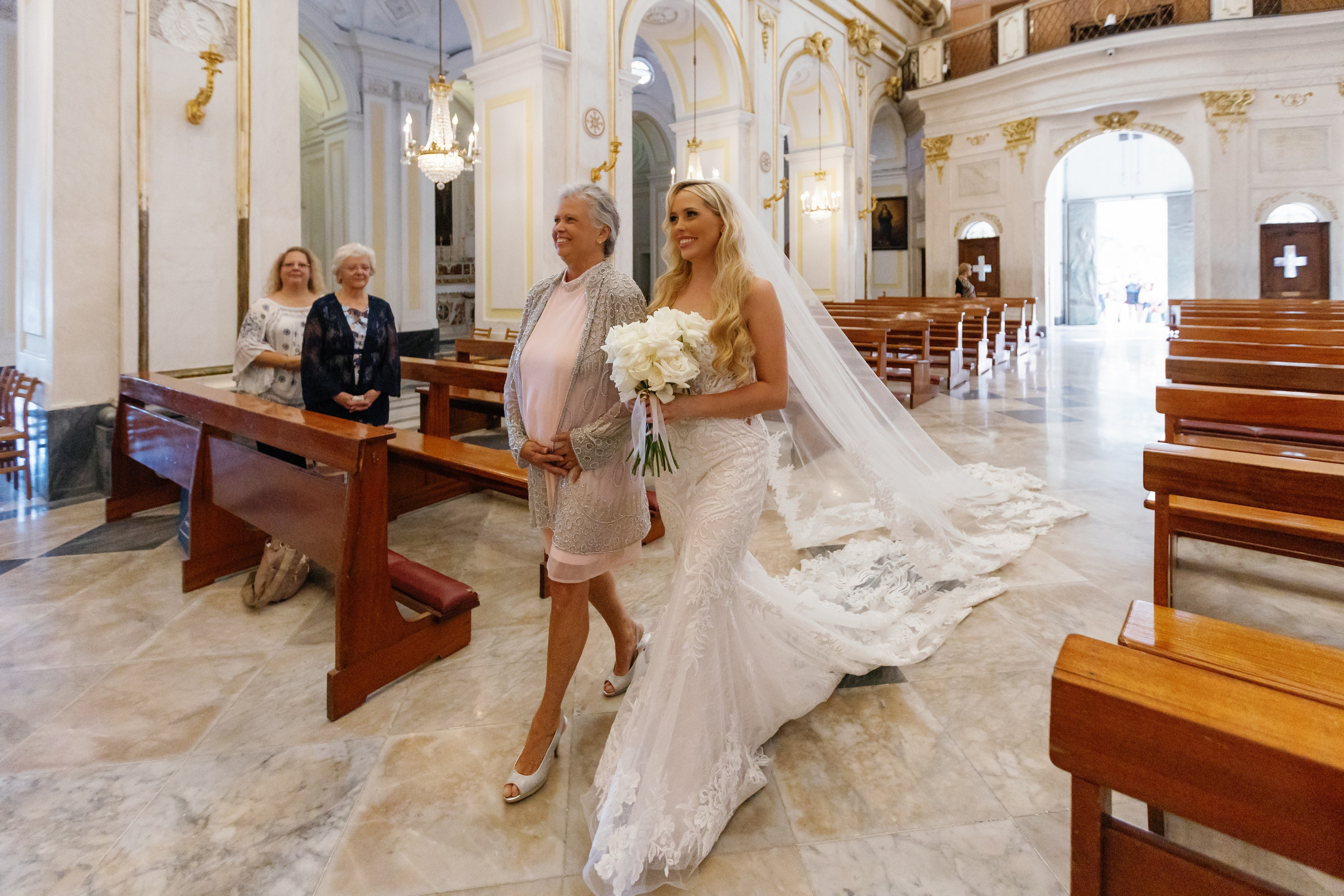 Positano wedding photographer. Wedding photographer Elvira Brovdi