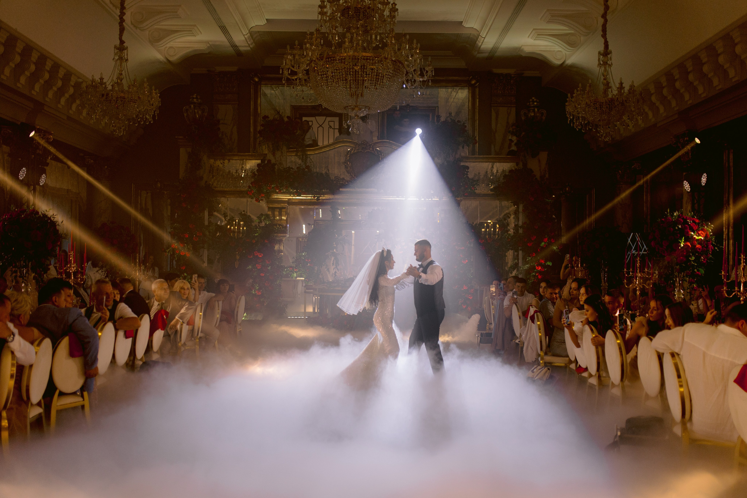 Vladislav & Maria (Ukraine). Wedding photographer Elvira Brovdi