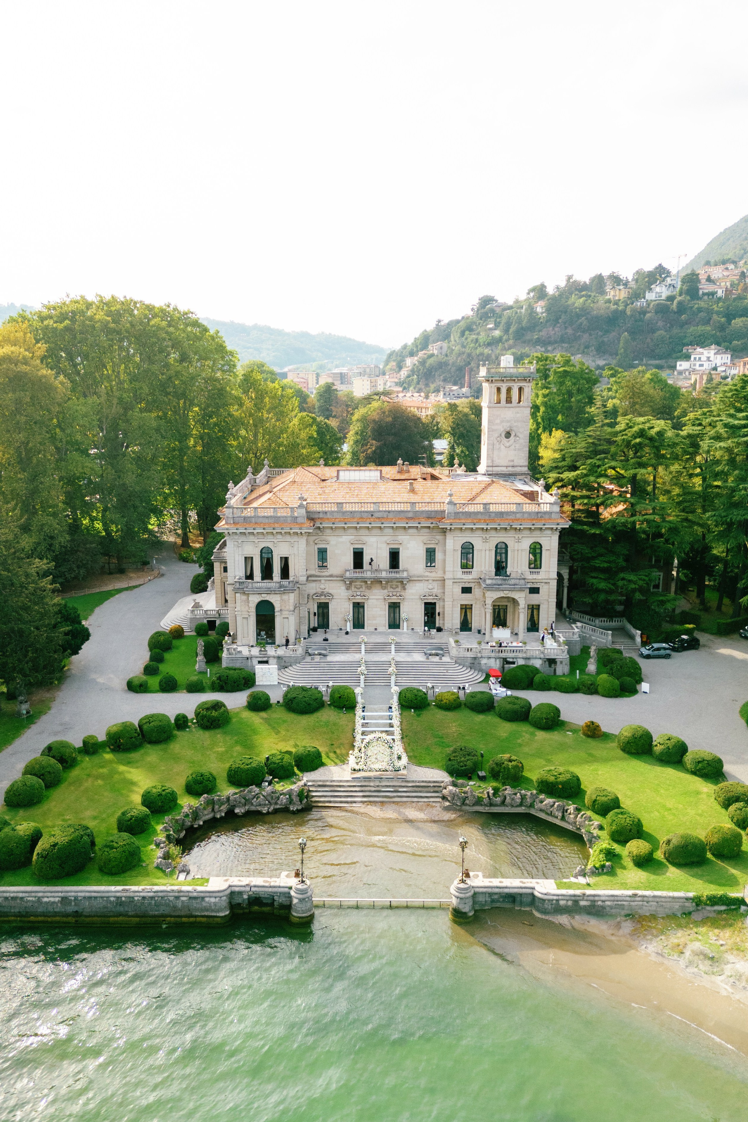 Wedding photographer Elvira Brovdi