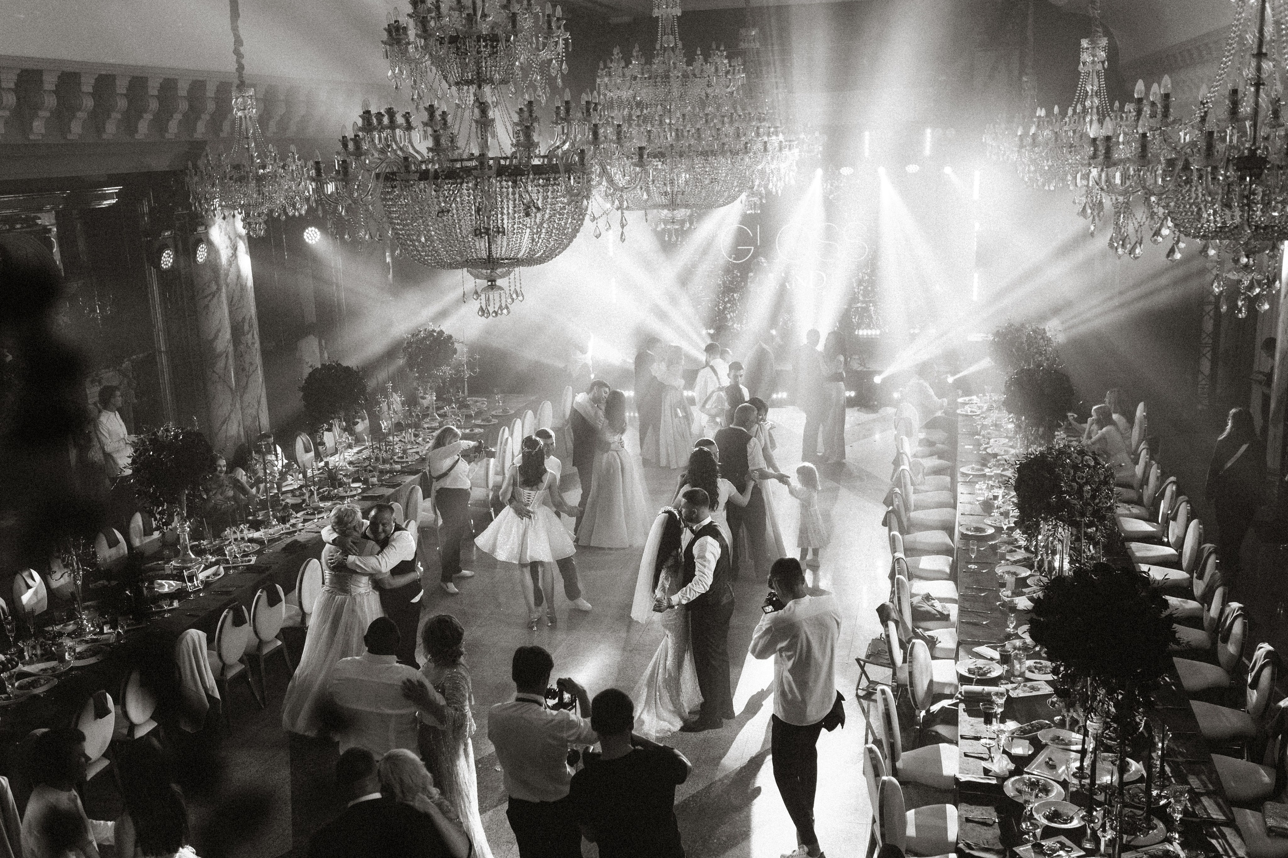 Vladislav & Maria (Ukraine). Wedding photographer Elvira Brovdi