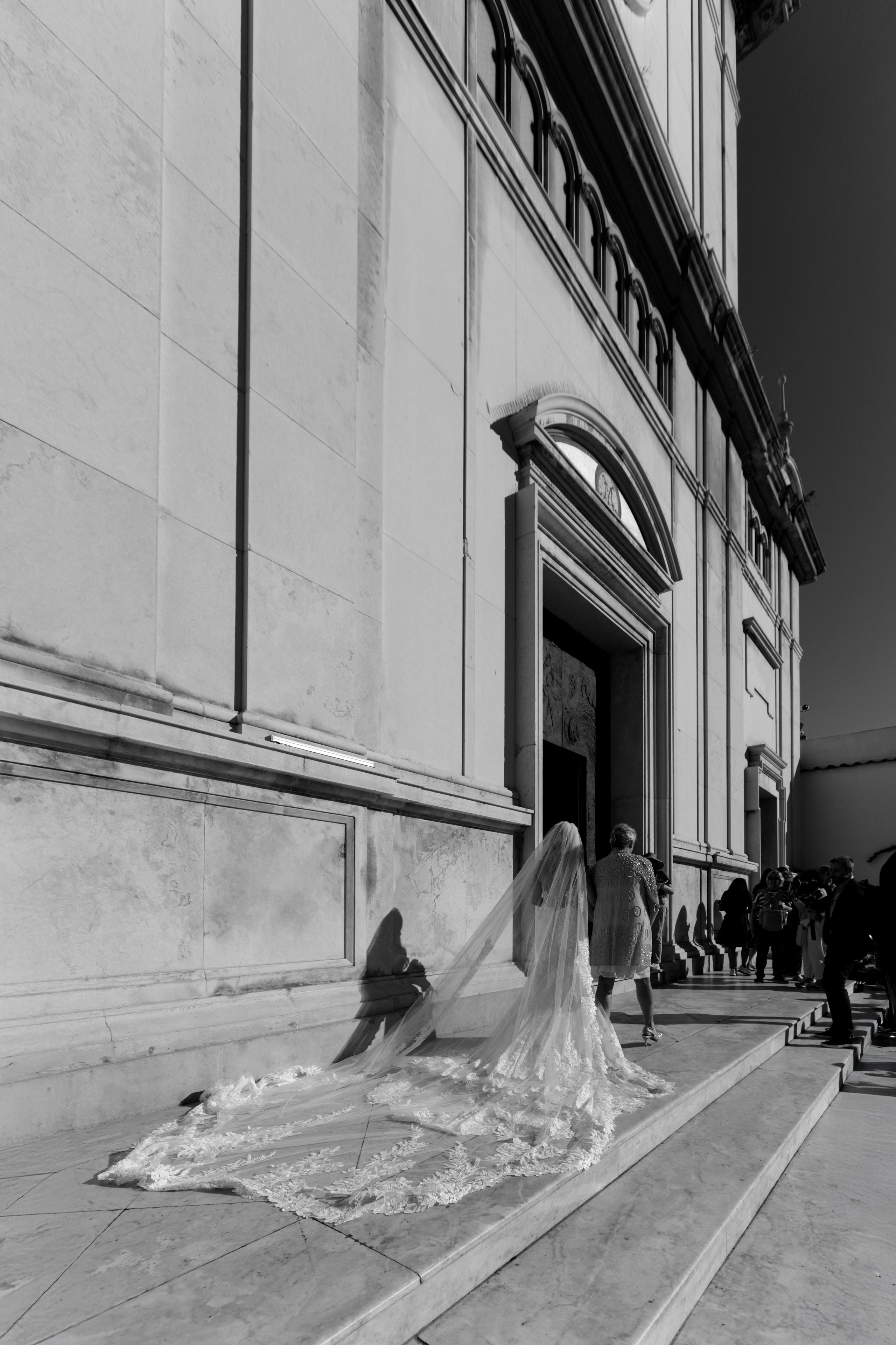 Wedding photographer Elvira Brovdi