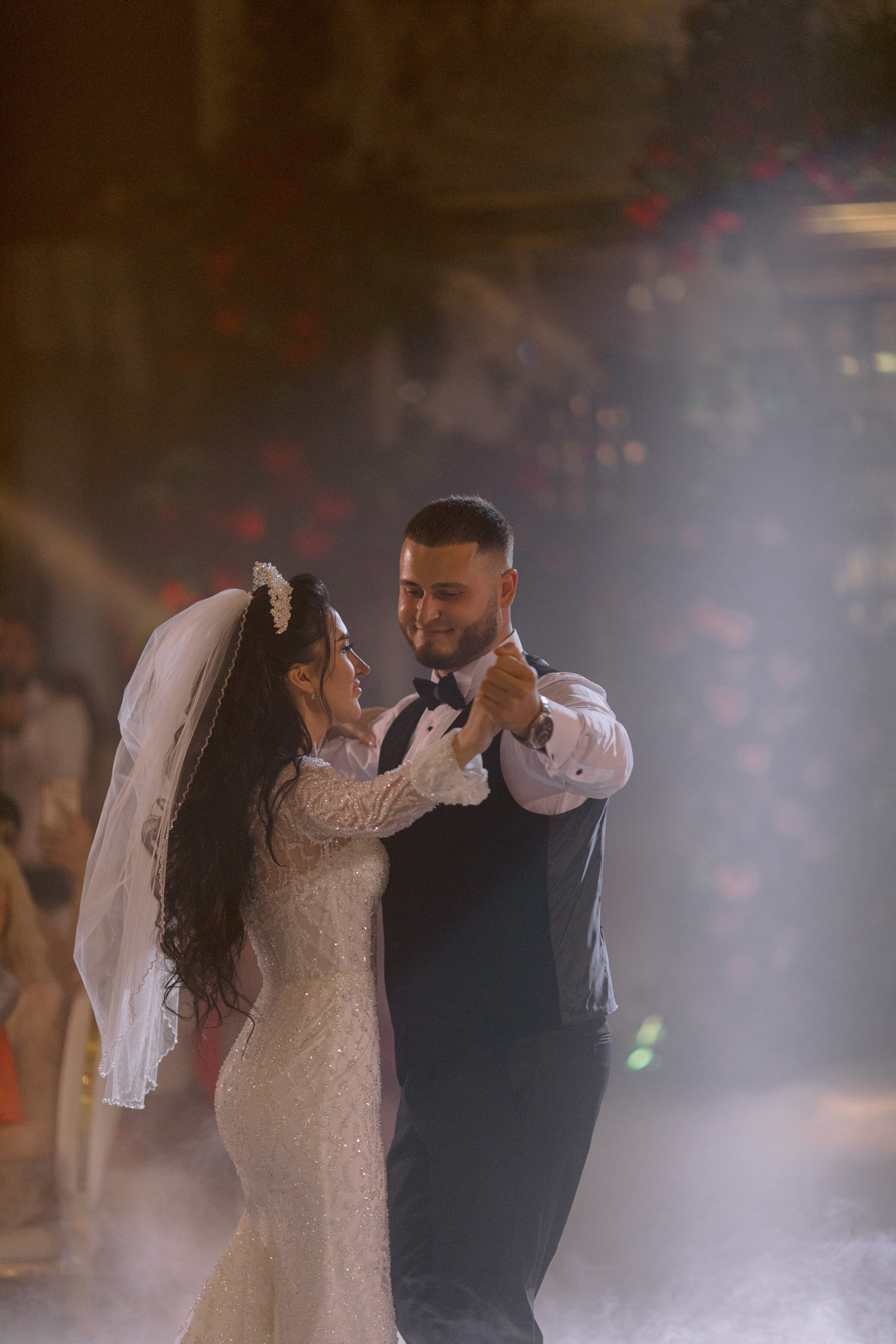 Vladislav & Maria (Ukraine). Wedding photographer Elvira Brovdi