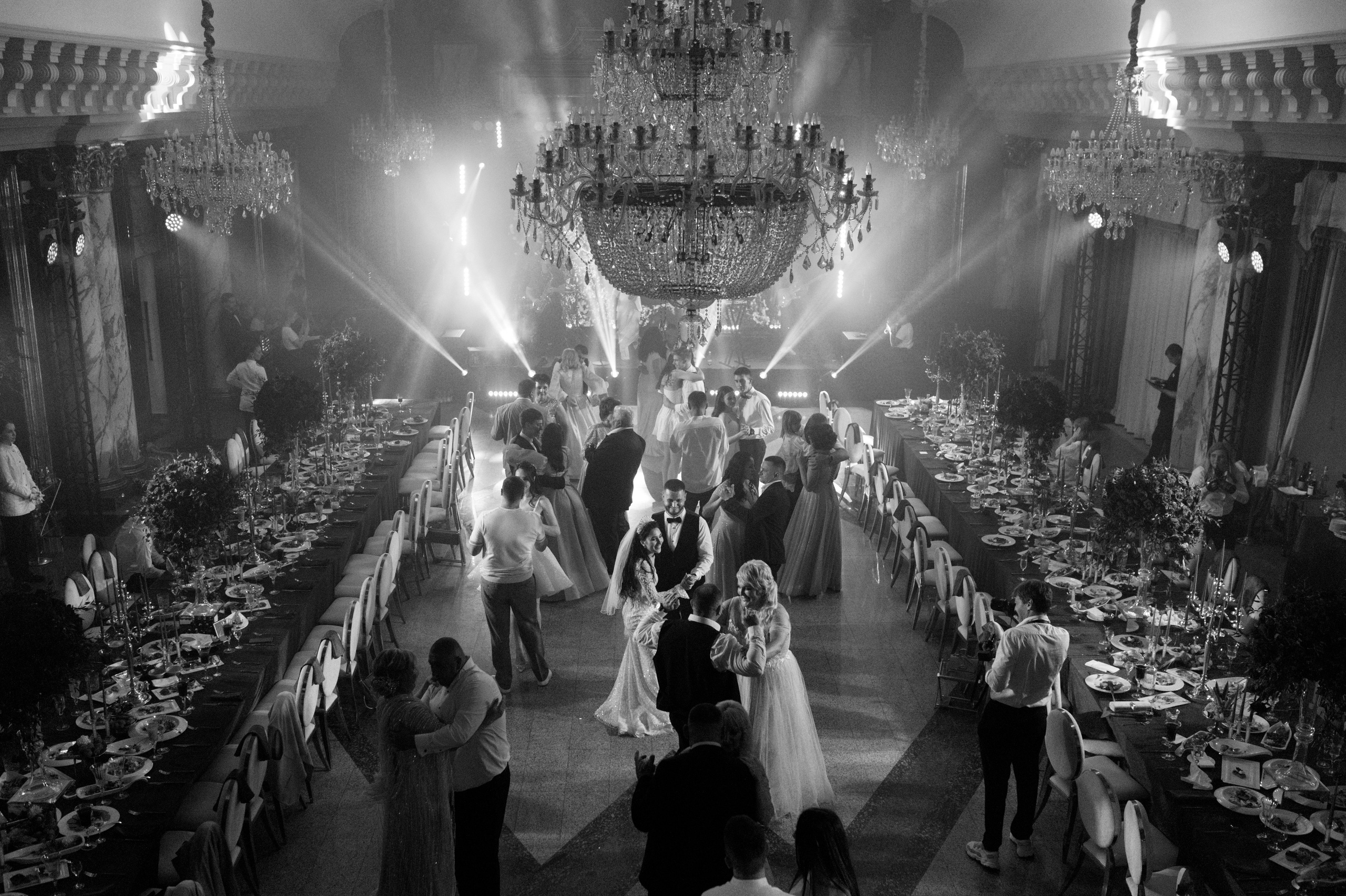 Vladislav & Maria (Ukraine). Wedding photographer Elvira Brovdi