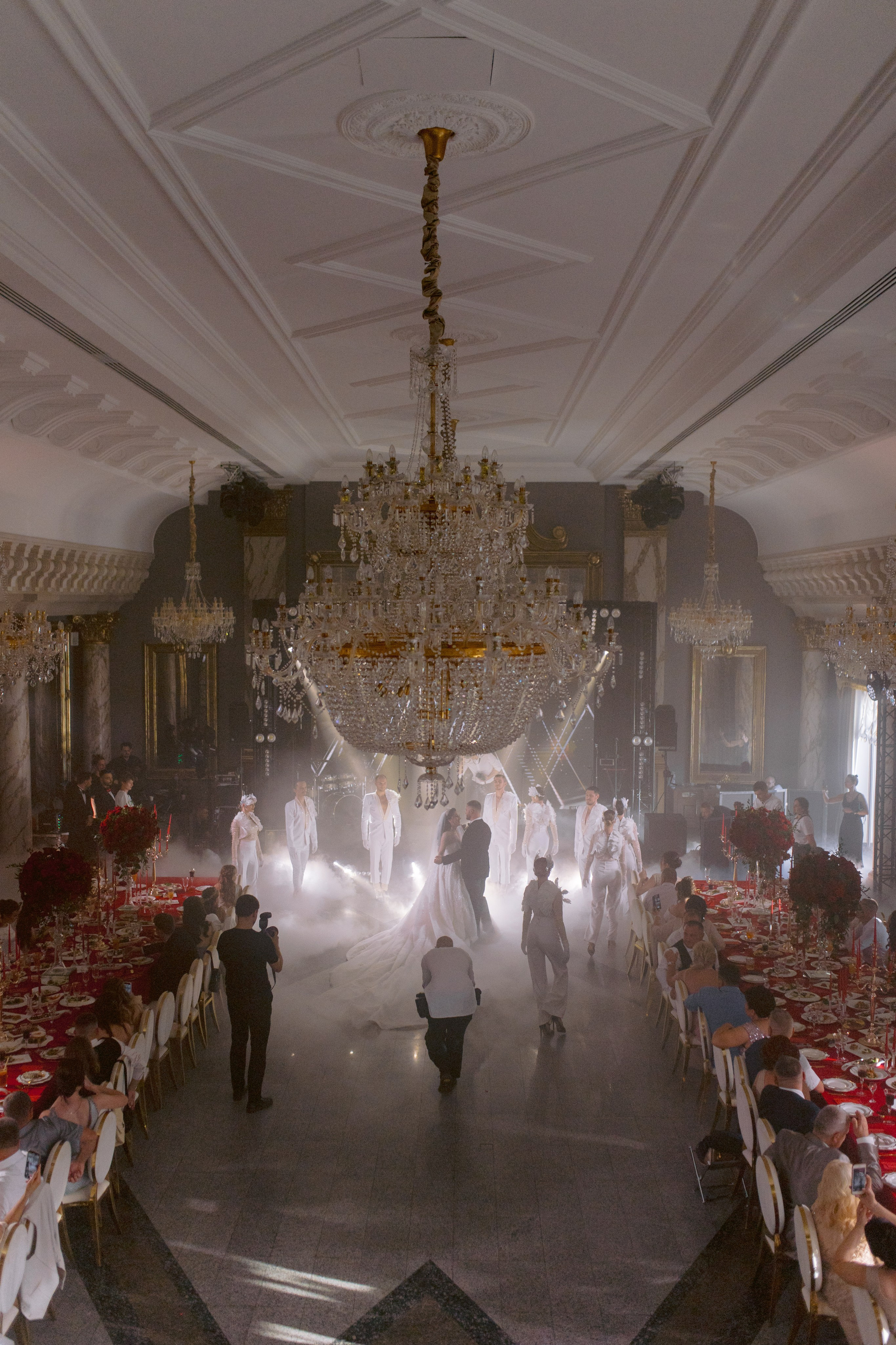 Vladislav & Maria (Ukraine). Wedding photographer Elvira Brovdi