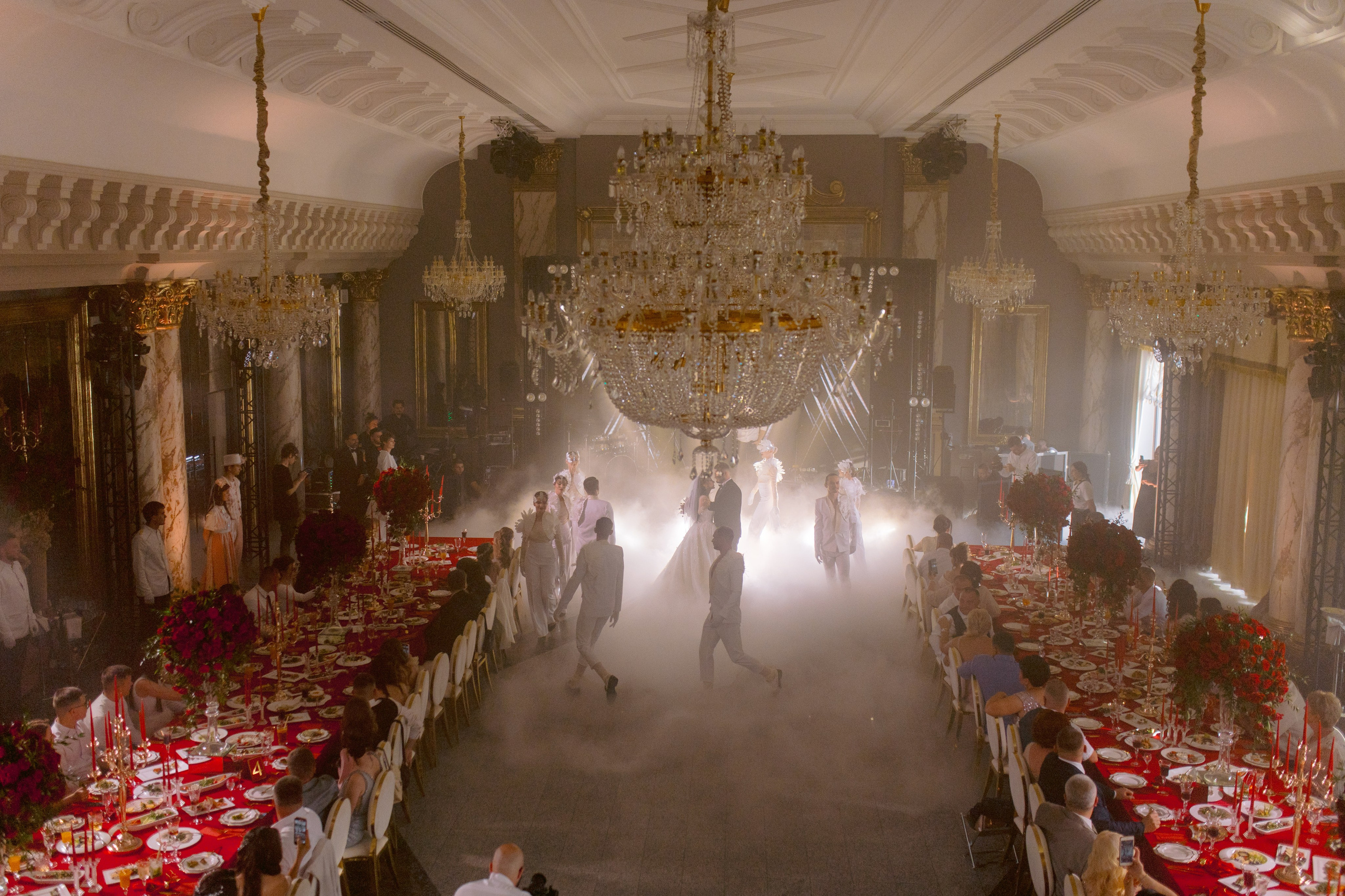 Vladislav & Maria (Ukraine). Wedding photographer Elvira Brovdi