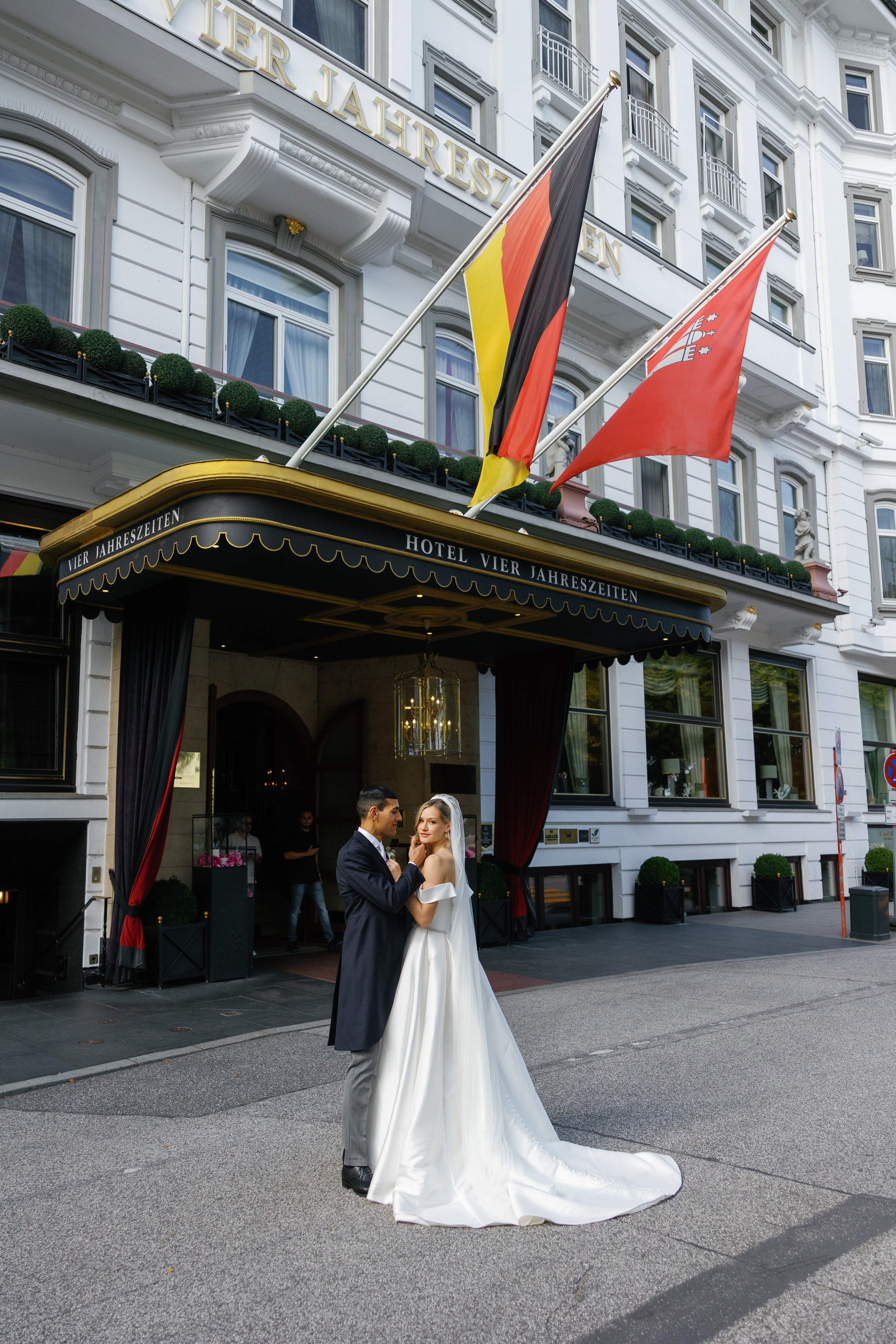 Sarah & Nader (Germany). Wedding photographer Elvira Brovdi