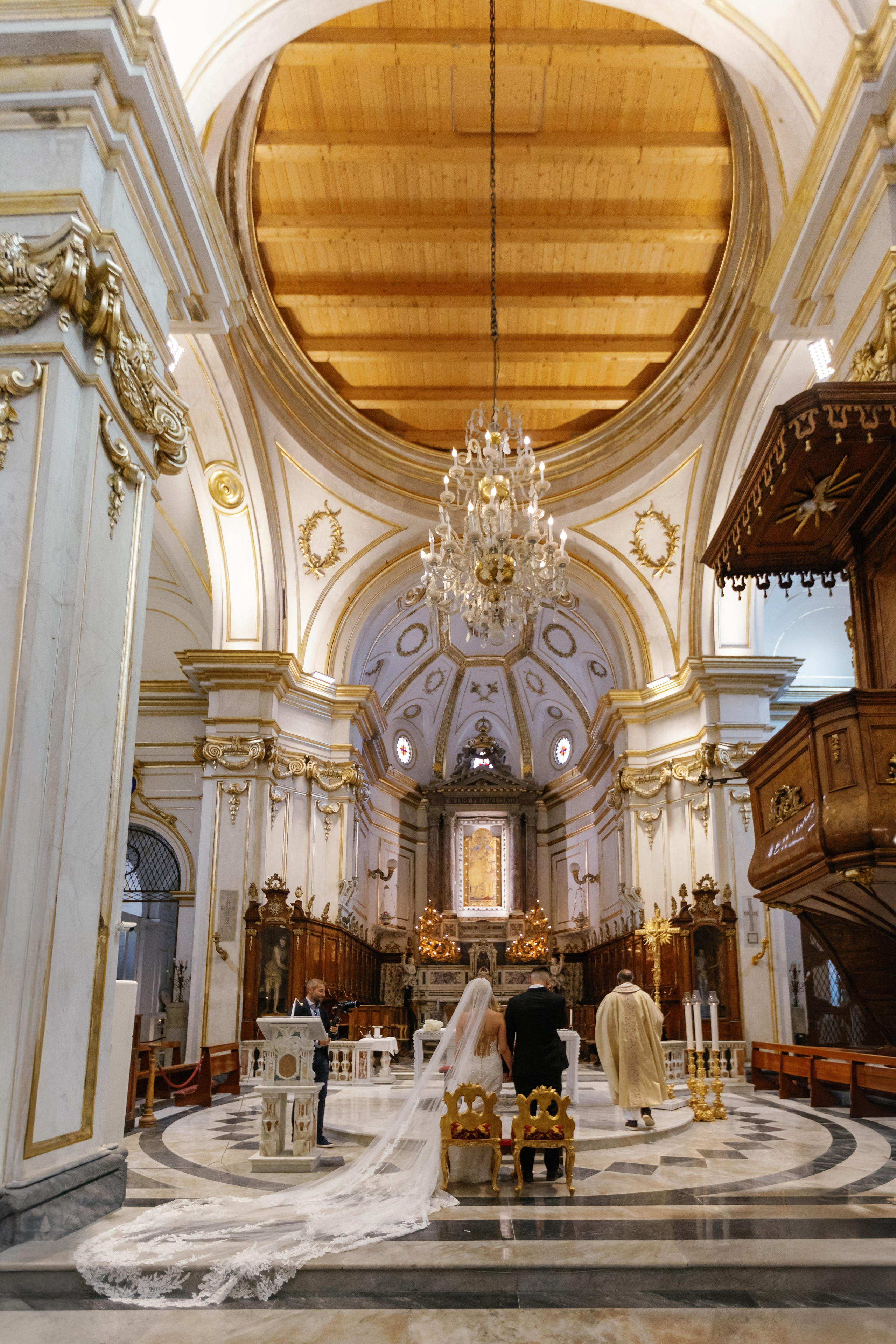 Positano wedding photographer. Wedding photographer Elvira Brovdi