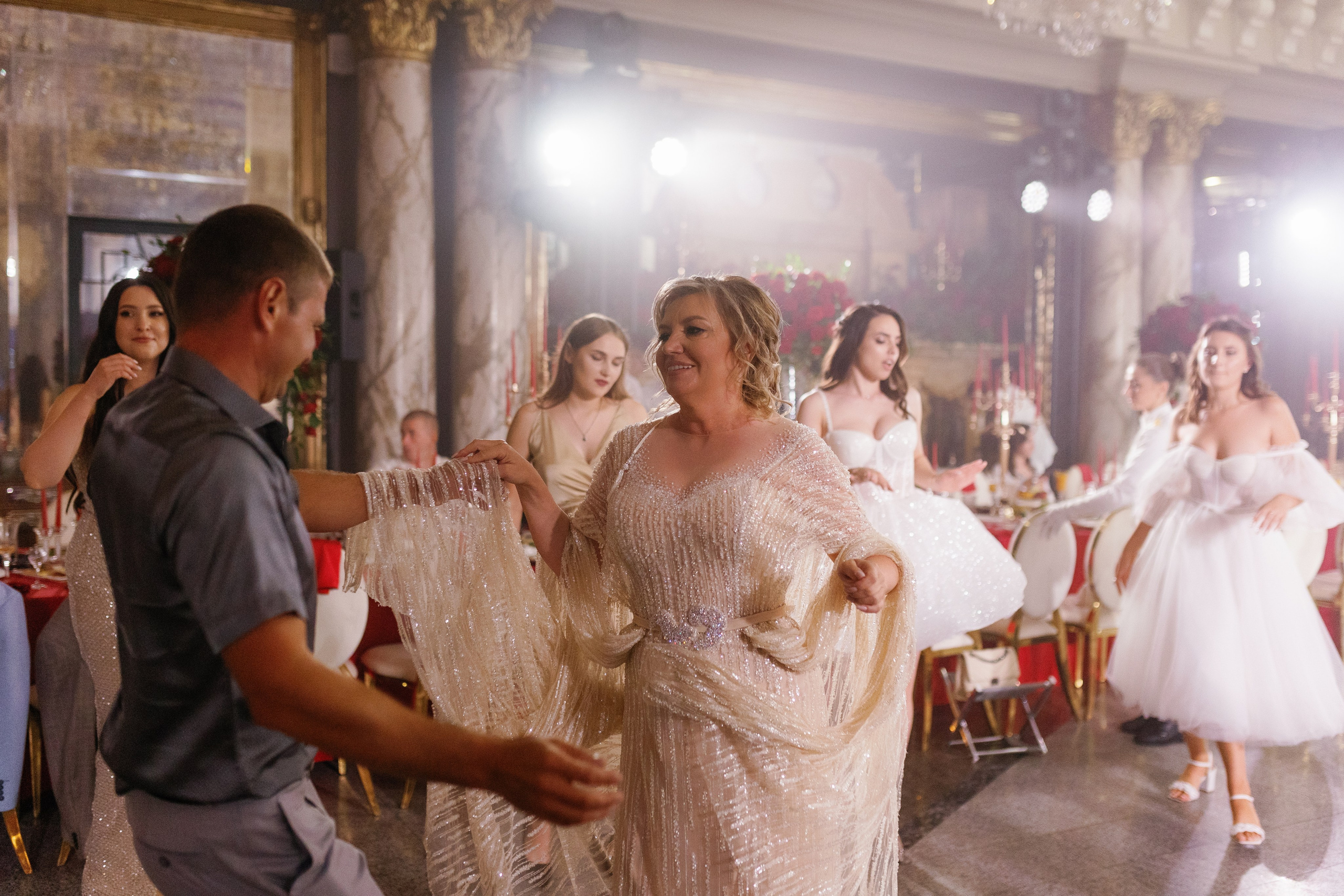 Vladislav & Maria (Ukraine). Wedding photographer Elvira Brovdi