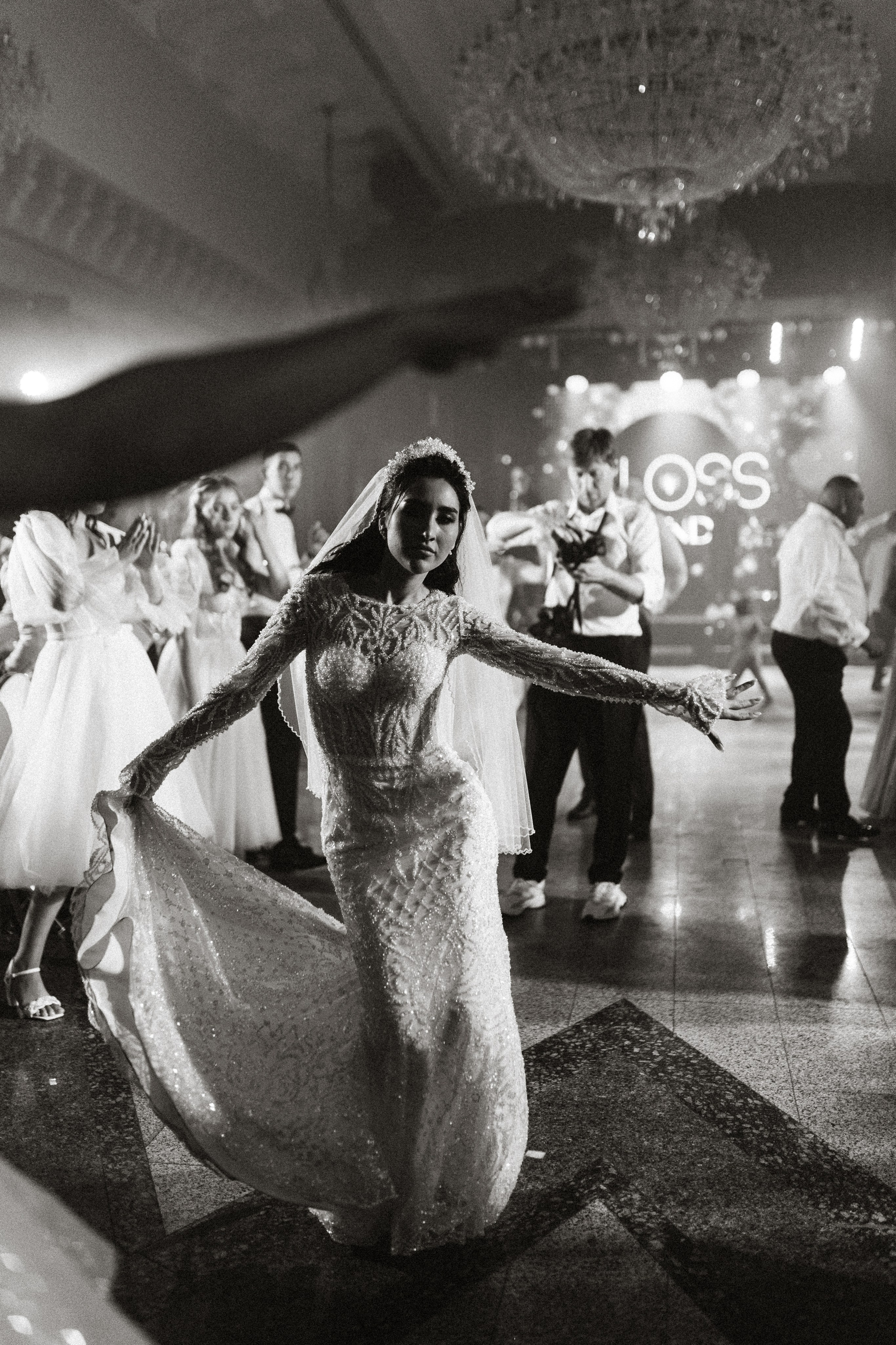 Vladislav & Maria (Ukraine). Wedding photographer Elvira Brovdi