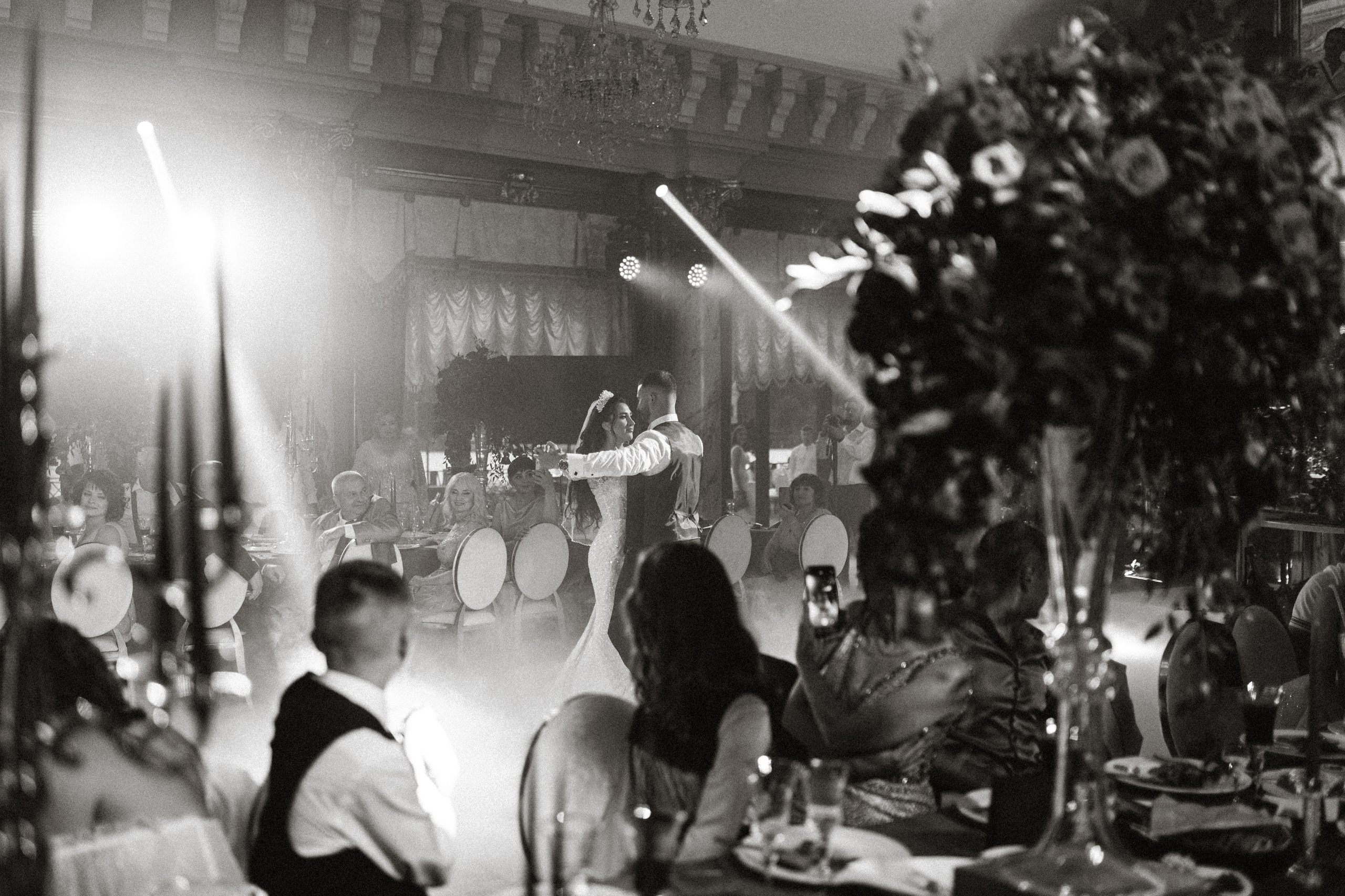 Vladislav & Maria (Ukraine). Wedding photographer Elvira Brovdi