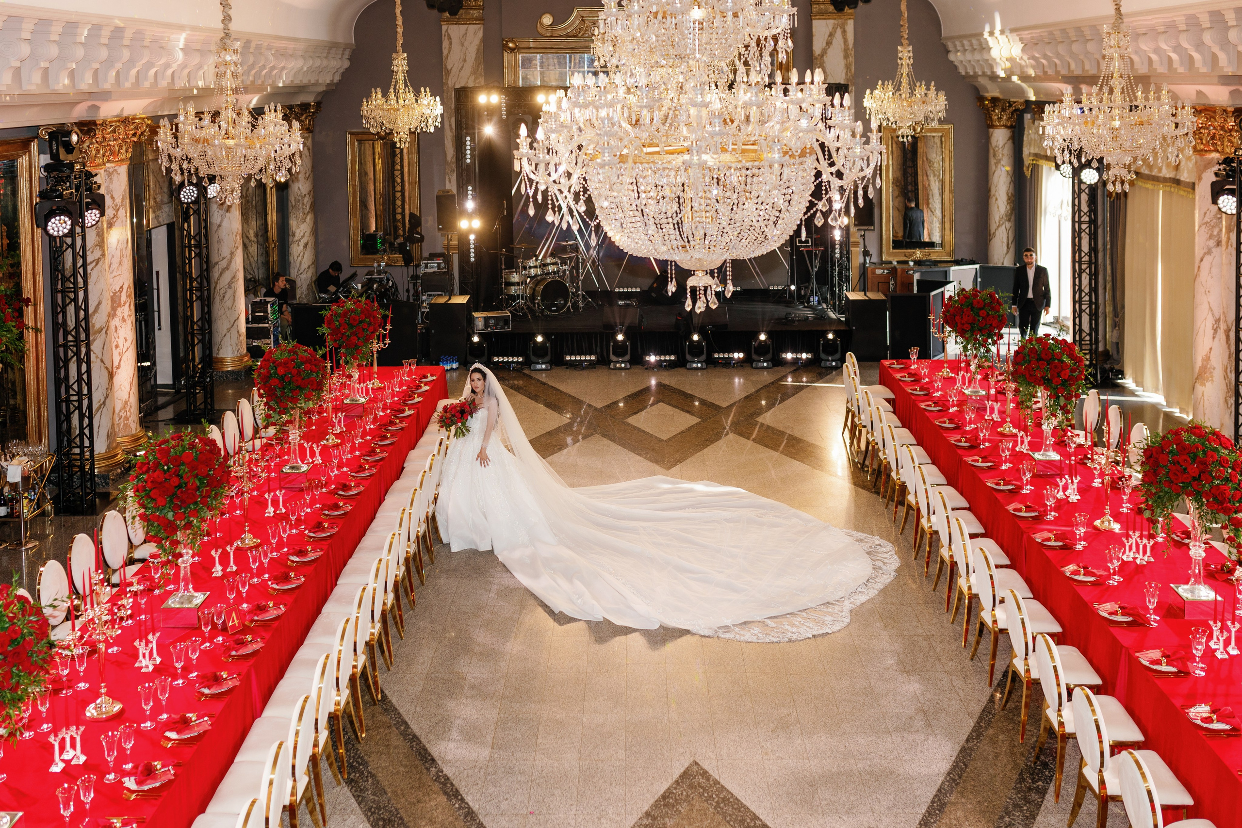 Vladislav & Maria (Ukraine). Wedding photographer Elvira Brovdi